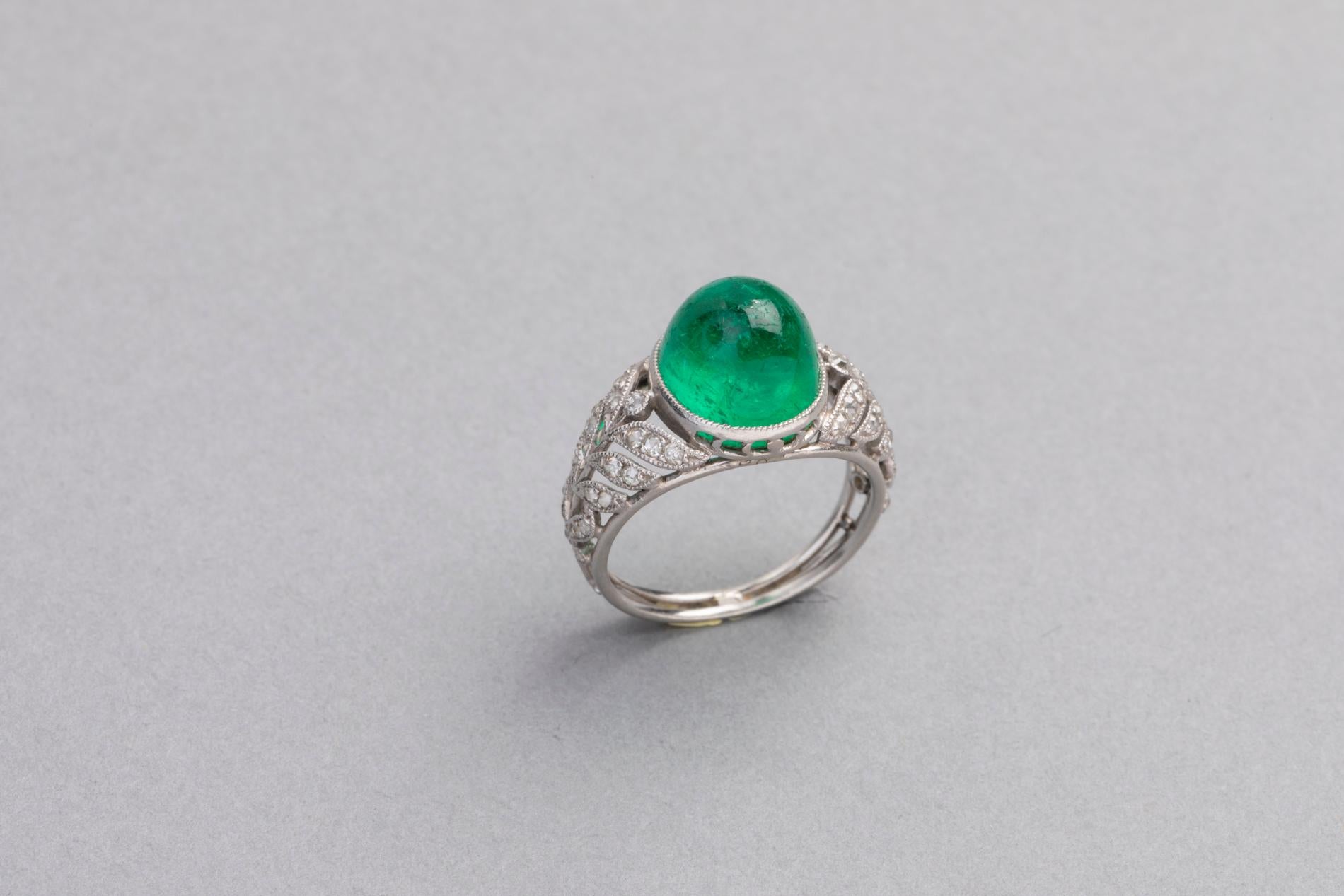 3.50 Carat Antique Colombian Emerald Ring, Platinum and Diamonds 1