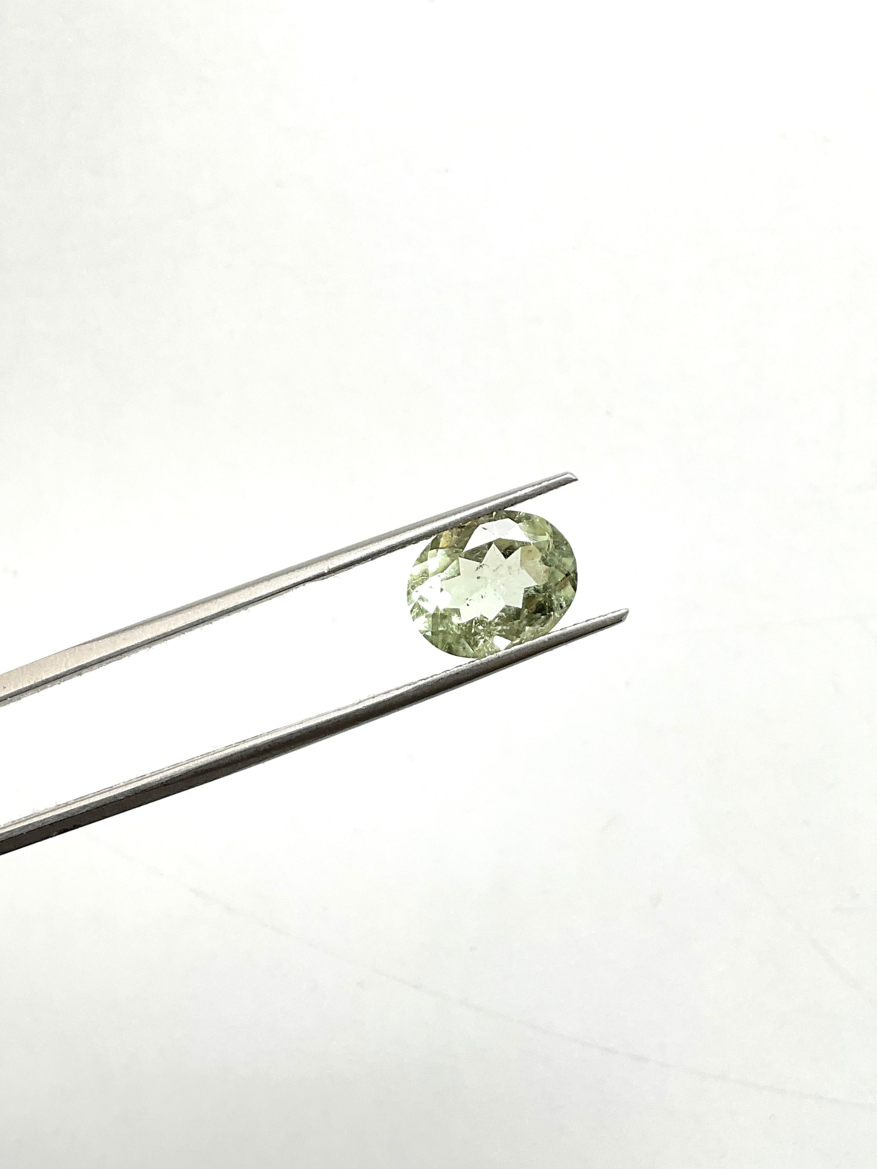 3,50 Quilates Turmalina Verde Facetada Talla Oval Gema Natural de Máxima Calidad en venta 2