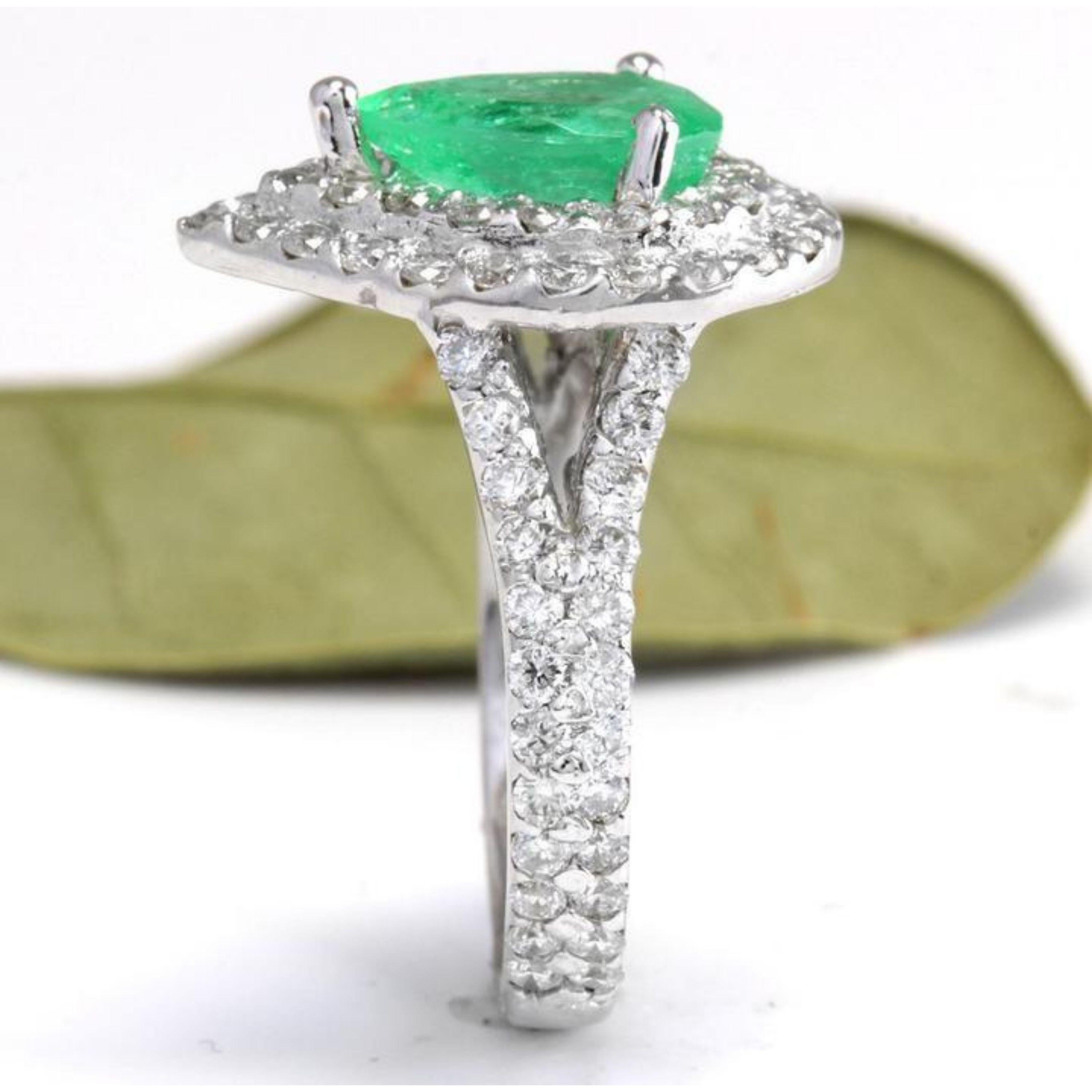 Women's 3.50 Carat Natural Colombian Emerald and Diamond 14 Karat Solid White Gold Ring For Sale
