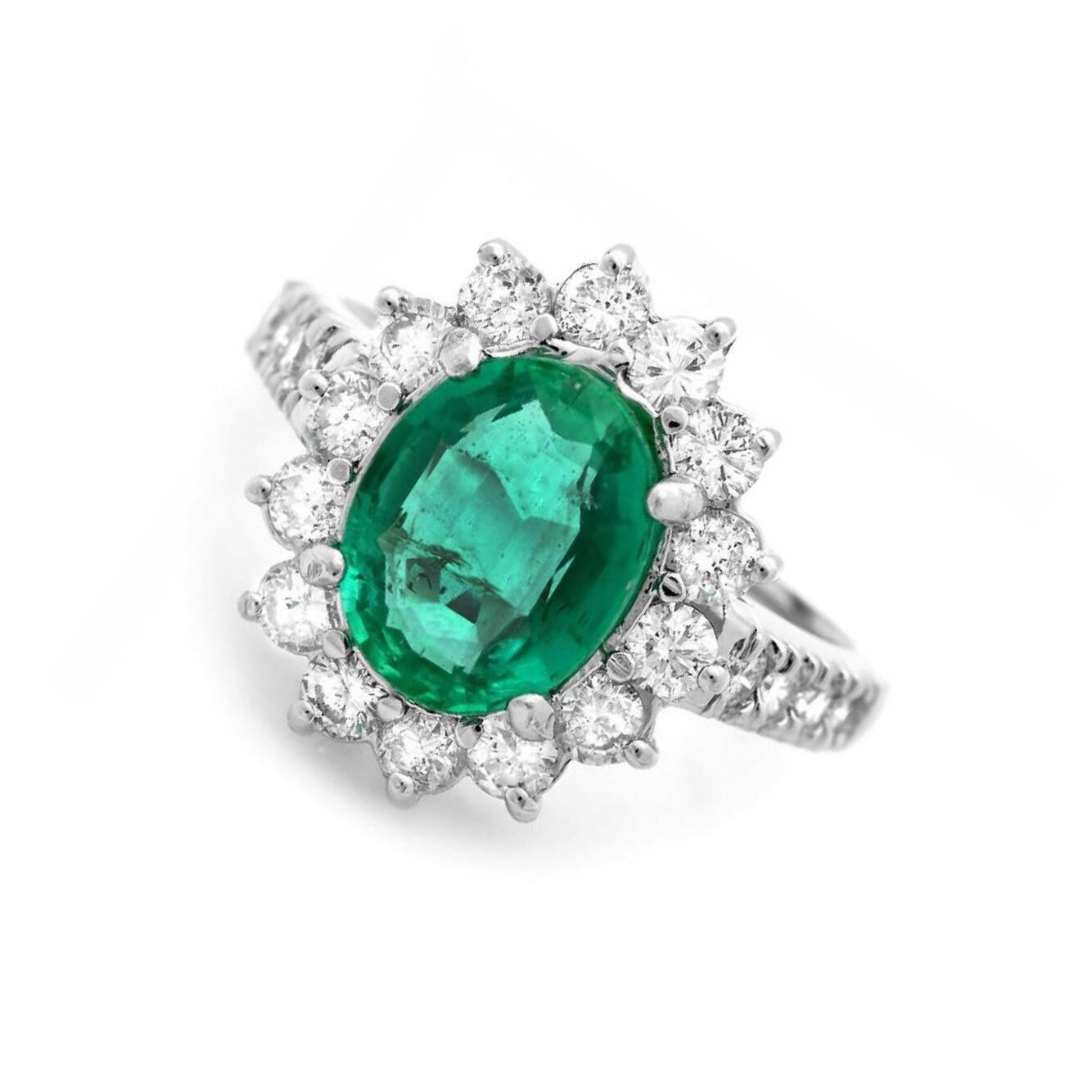 3.50 Carat Natural Emerald and Diamond 14 Karat Solid White Gold Ring In New Condition For Sale In Los Angeles, CA