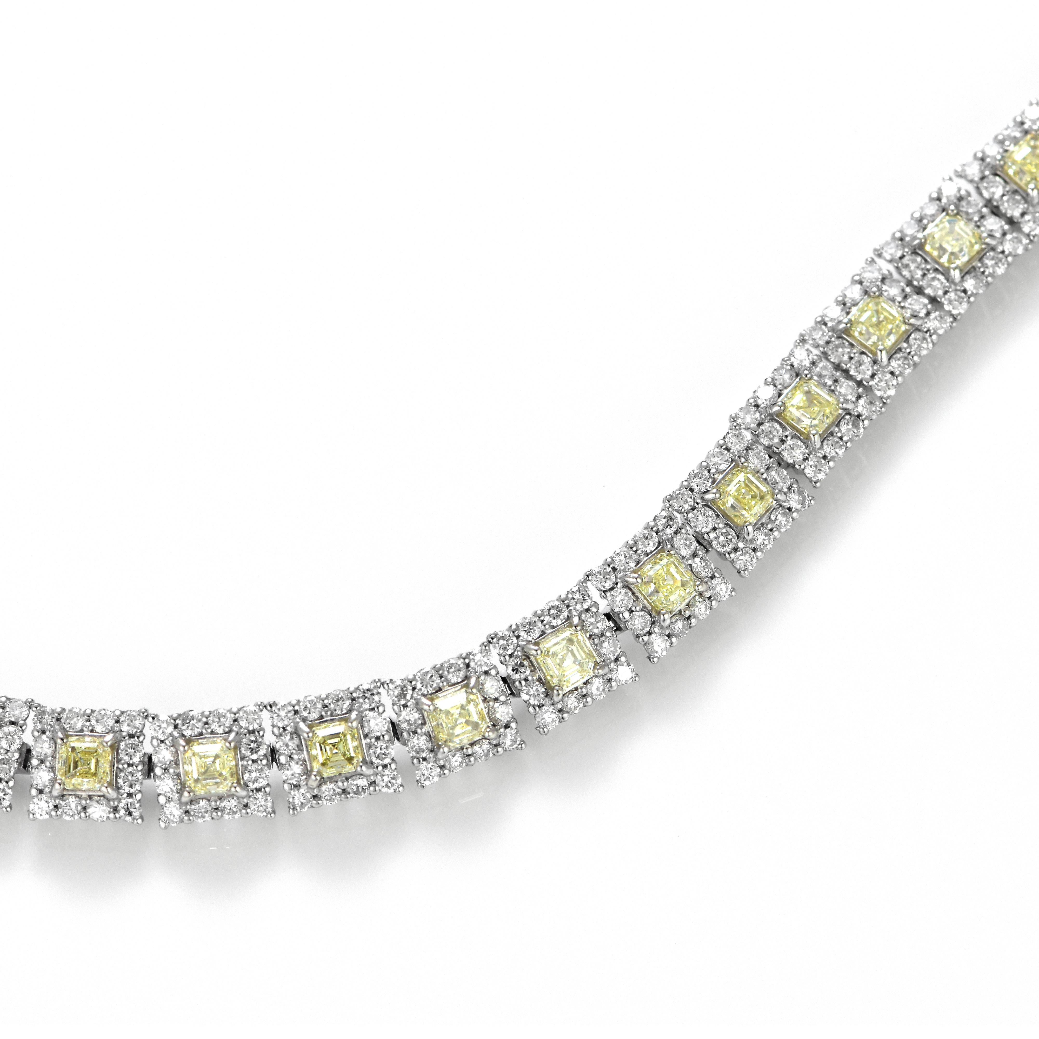 Modern 3.50 Carats Natural Light Yellow Diamonds Tennis Bracelet Made in Platinum For Sale