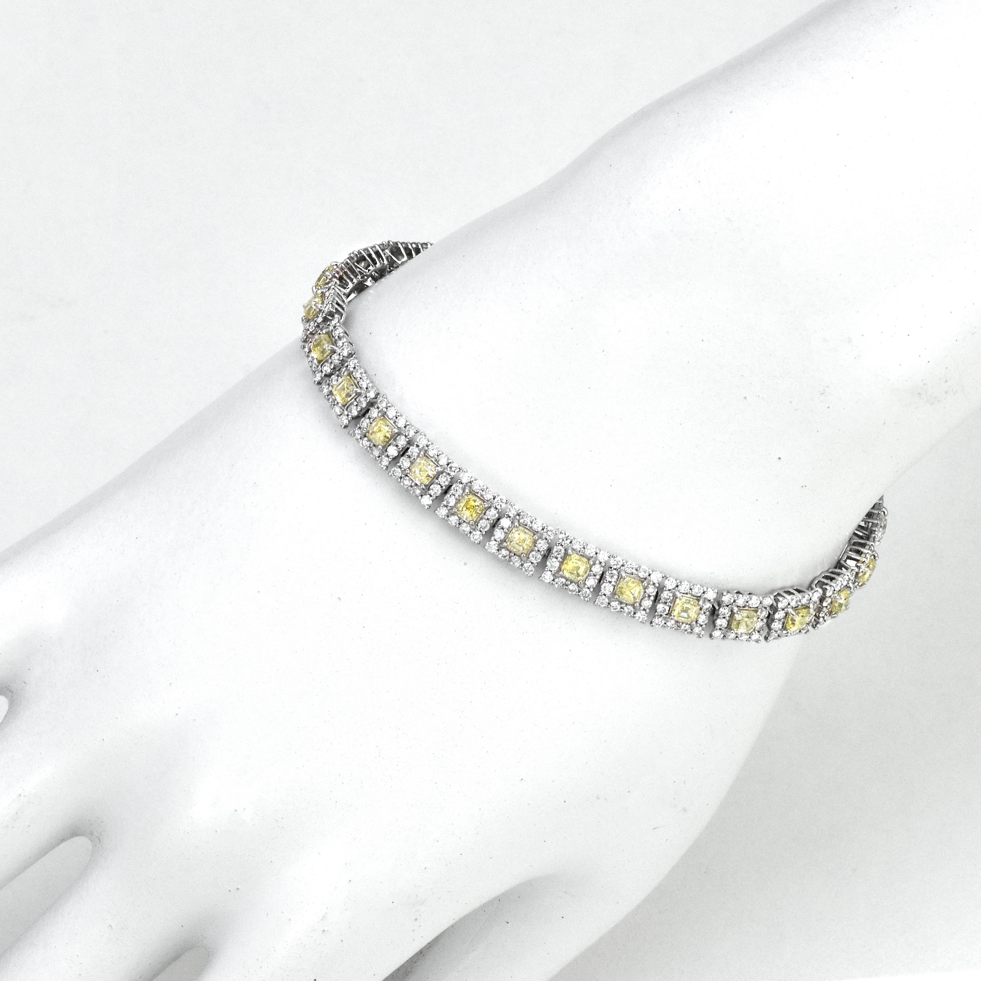 3.50 Carats Natural Light Yellow Diamonds Tennis Bracelet Made in Platinum In New Condition For Sale In Tokyo, JP
