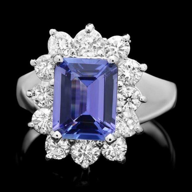 3.50 Carats Natural Tanzanite and Diamond 14k Solid White Gold Ring In New Condition For Sale In Los Angeles, CA
