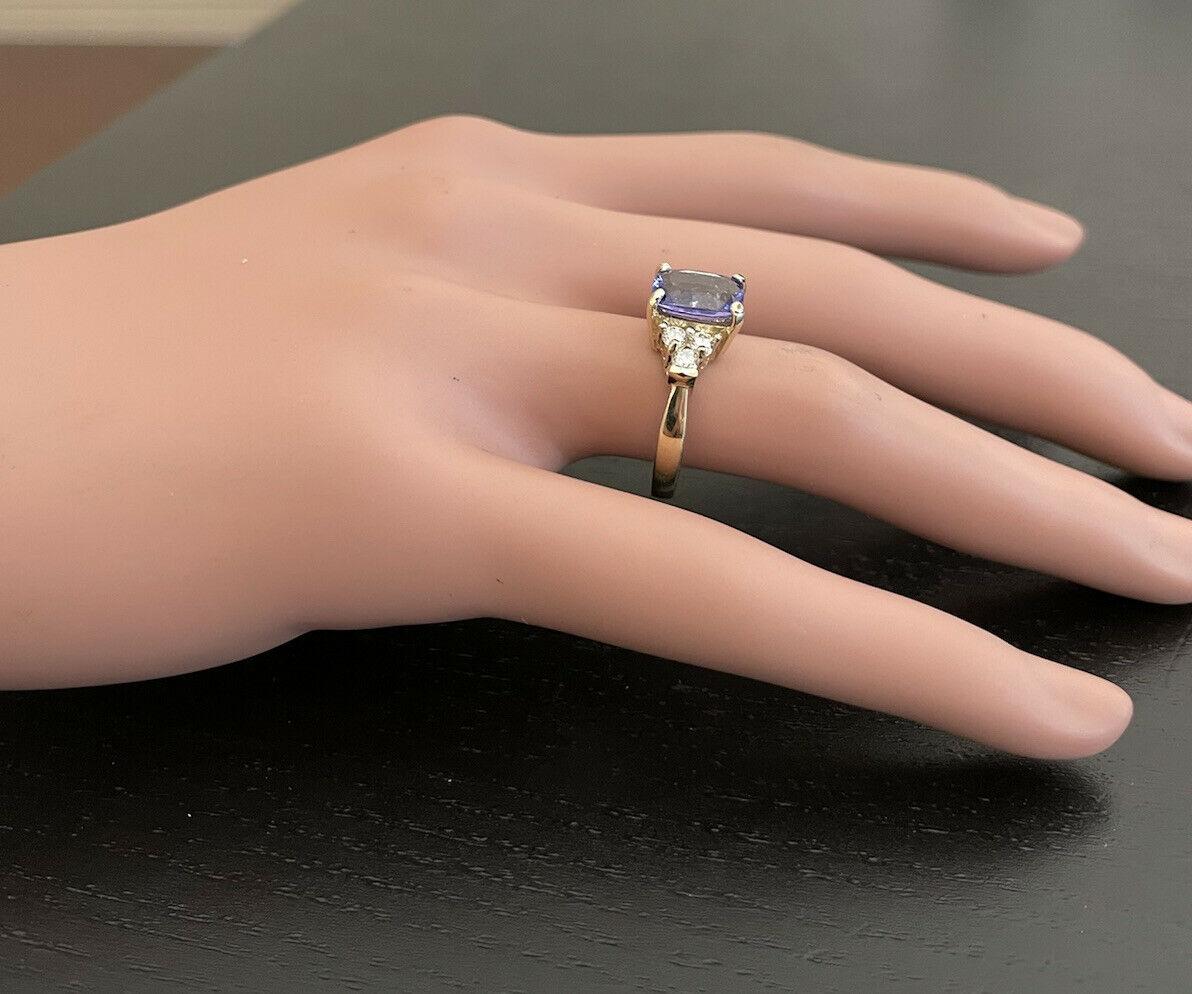 3.50 Carats Natural Tanzanite and Diamond 14K Solid Yellow Gold Ring For Sale 2