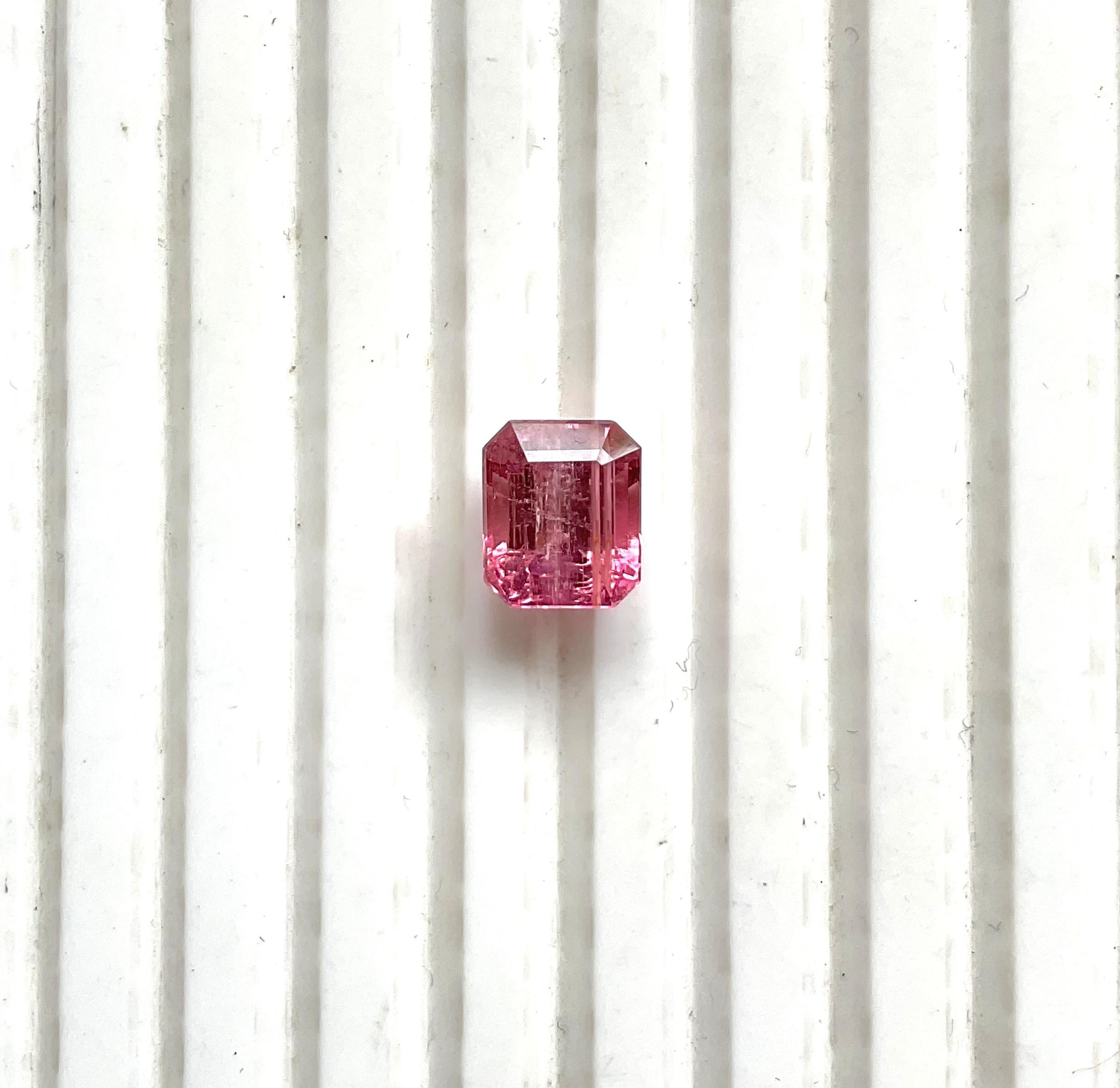 Taille octogone 3.50 Carats Pink Tourmaline Octa Faceted Cut stone Top Quality Natural gemstone en vente