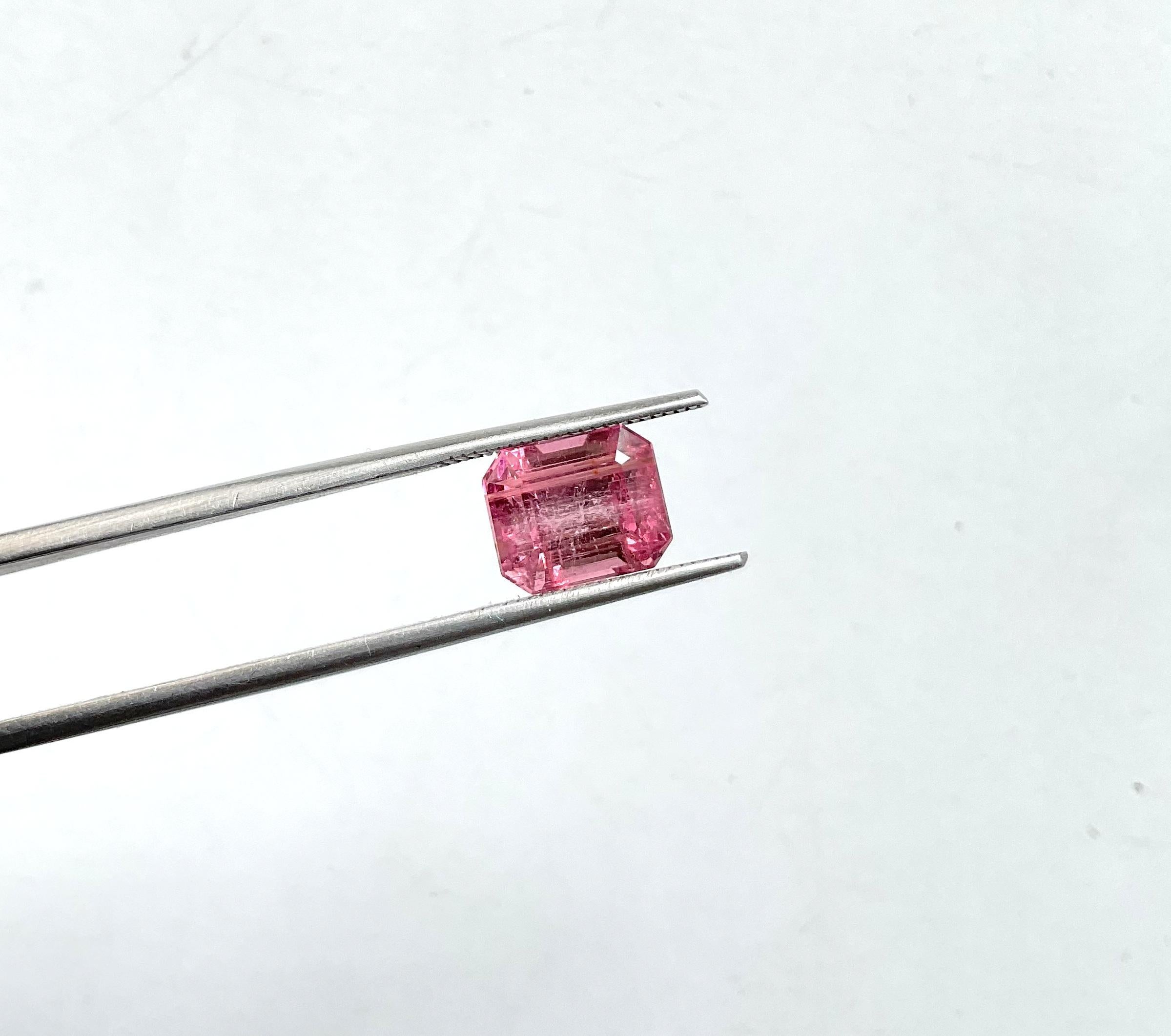 3.50 Carats Pink Tourmaline Octa Faceted Cut stone Top Quality Natural gemstone en vente 1