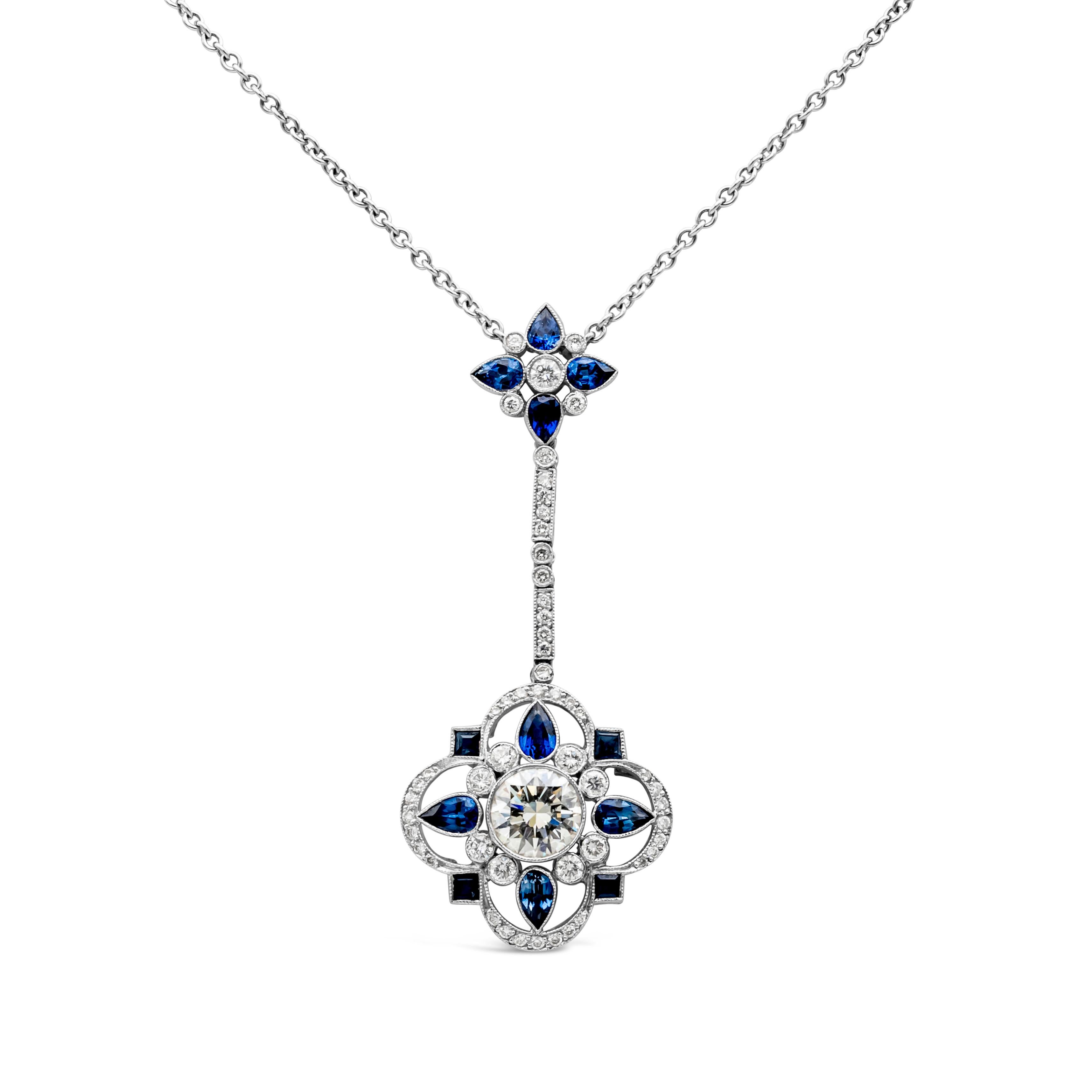 Collier pendentif vintage avec saphir bleu de taille mixte et diamants de 3,50 carats au total en vente