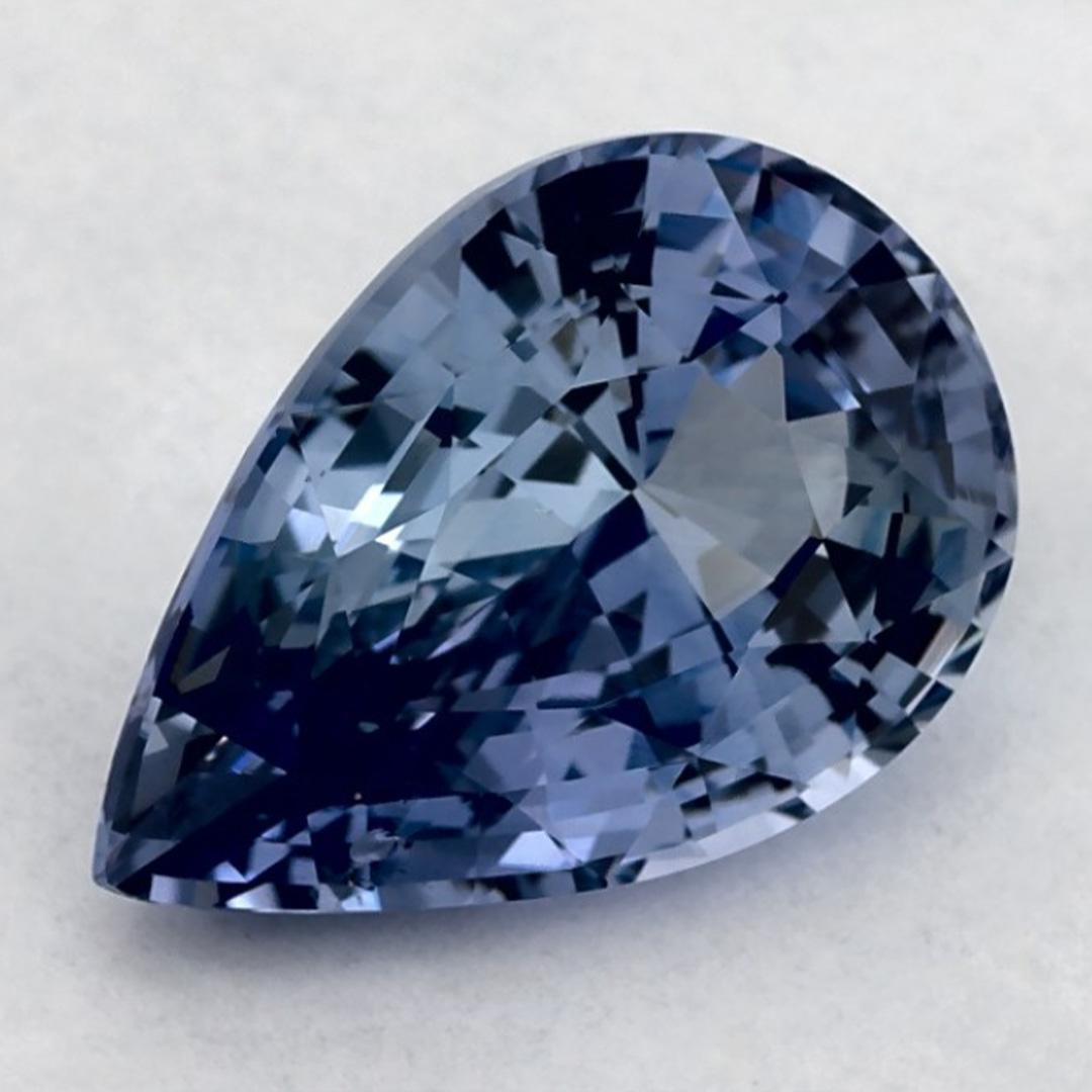 Ein sehr wertvoller September-Geburtsstein mit einer bezaubernden blauen Farbe. Man glaubt, dass sie dem Leben Glück und Reichtum bringen.

Entdecken Sie die lebendige Kollektion von Smaragden, Rubinen und Saphiren in unserem Geschäft, die als lose