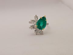 3.50 CT GIA Certified Columbian  pear-shaped Emerald Cluster Ring