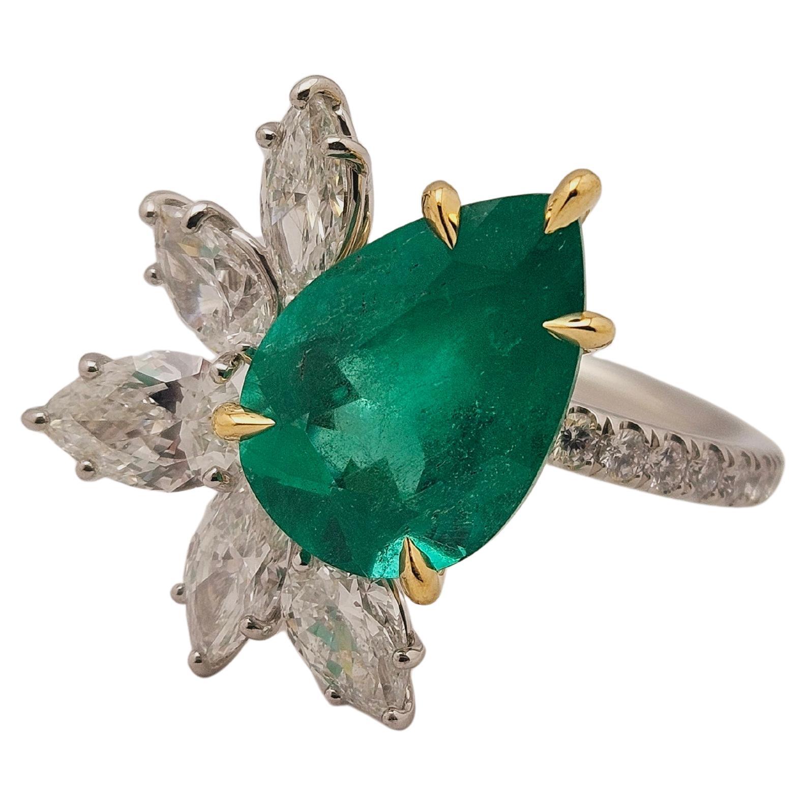 3.50 CT GIA Certified Columbian  pear-shaped Emerald Cluster Ring