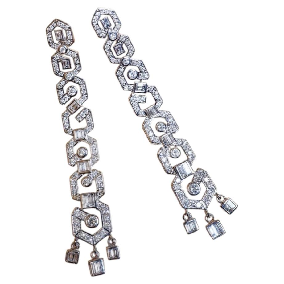 Orecchini Chandelier in oro 14K con diamanti di forma mista da 3,50 carati
