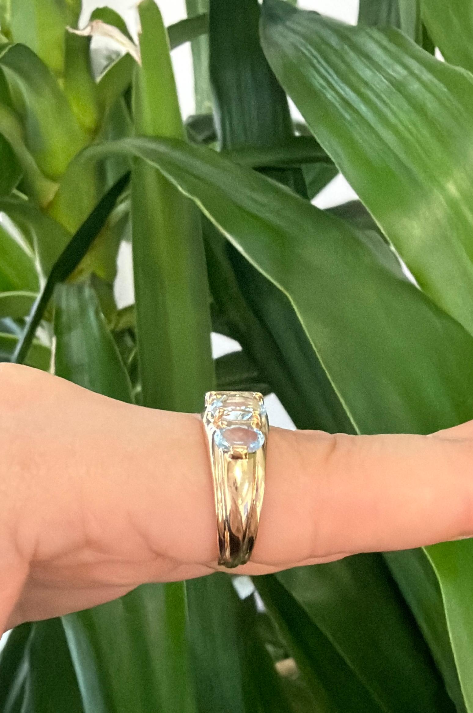 3.50 CTW Oval Aquamarine Ring in 14K Yellow Gold im Angebot 1