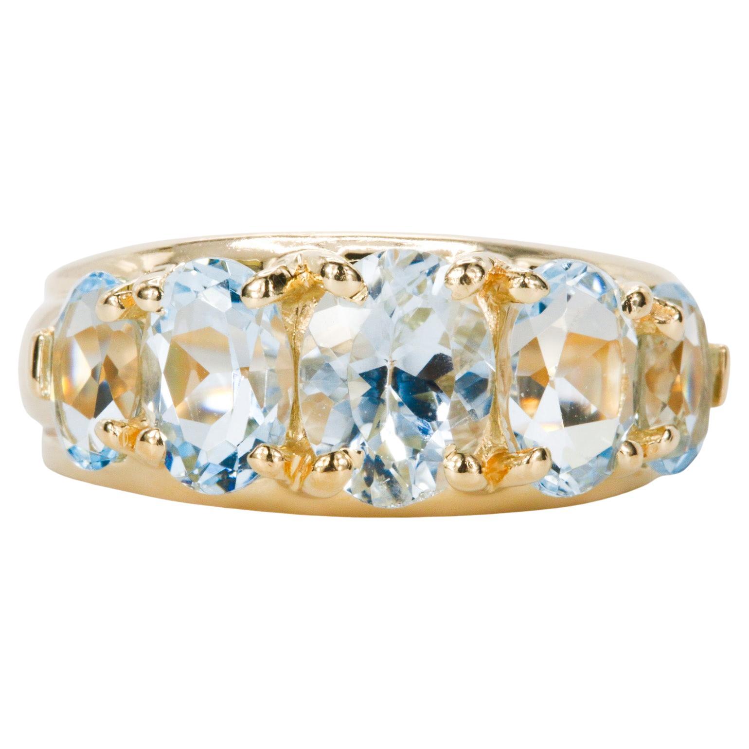 3.50 CTW Oval Aquamarine Ring in 14K Yellow Gold