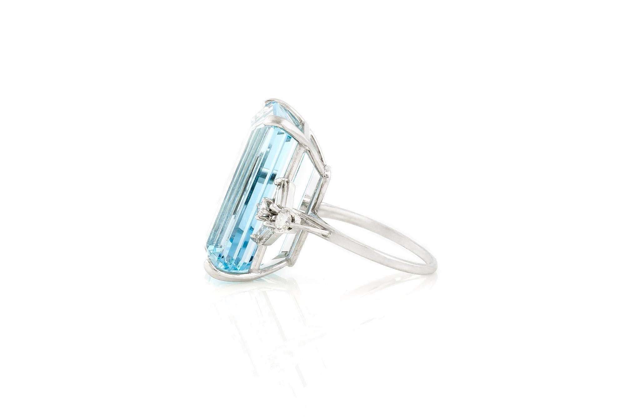 Women's 35.00 Carat Art Deco Aquamarine Ring