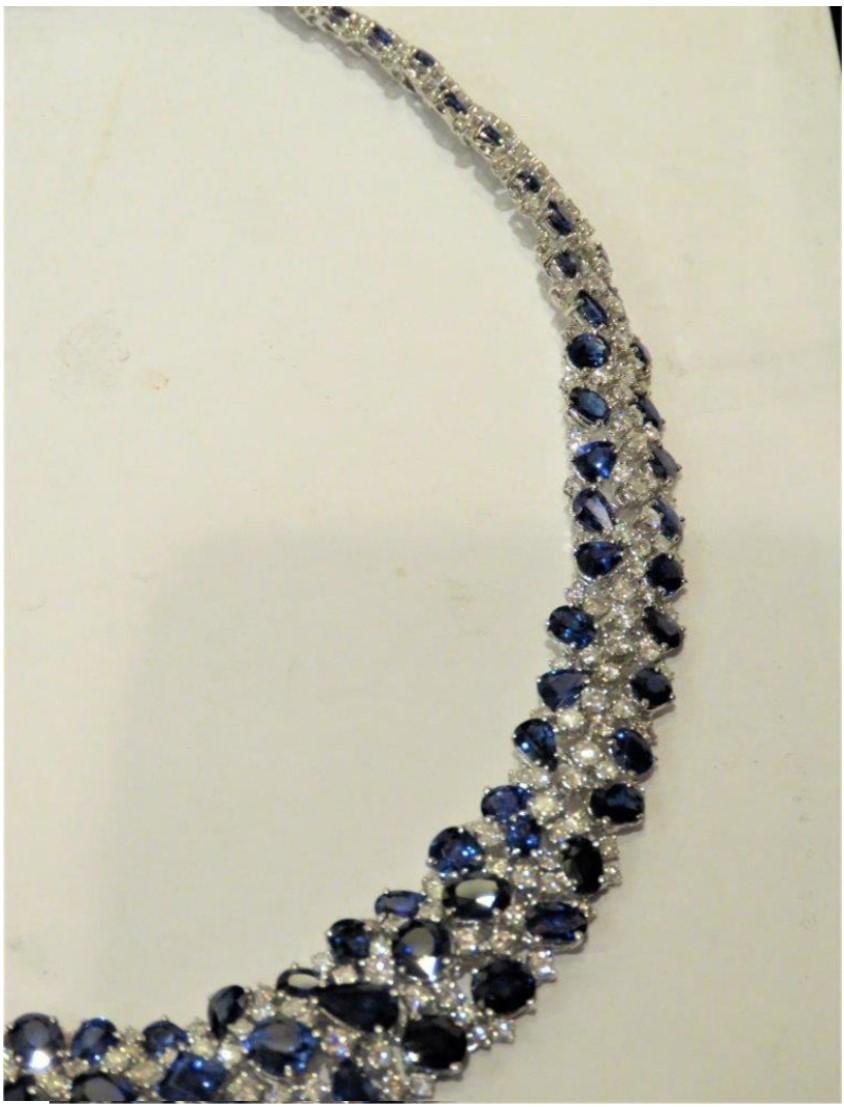 $350, 000 18kt Gold Fancy Glittering Certified 90ct Sapphire Diamond Necklace In Excellent Condition For Sale In New York, NY