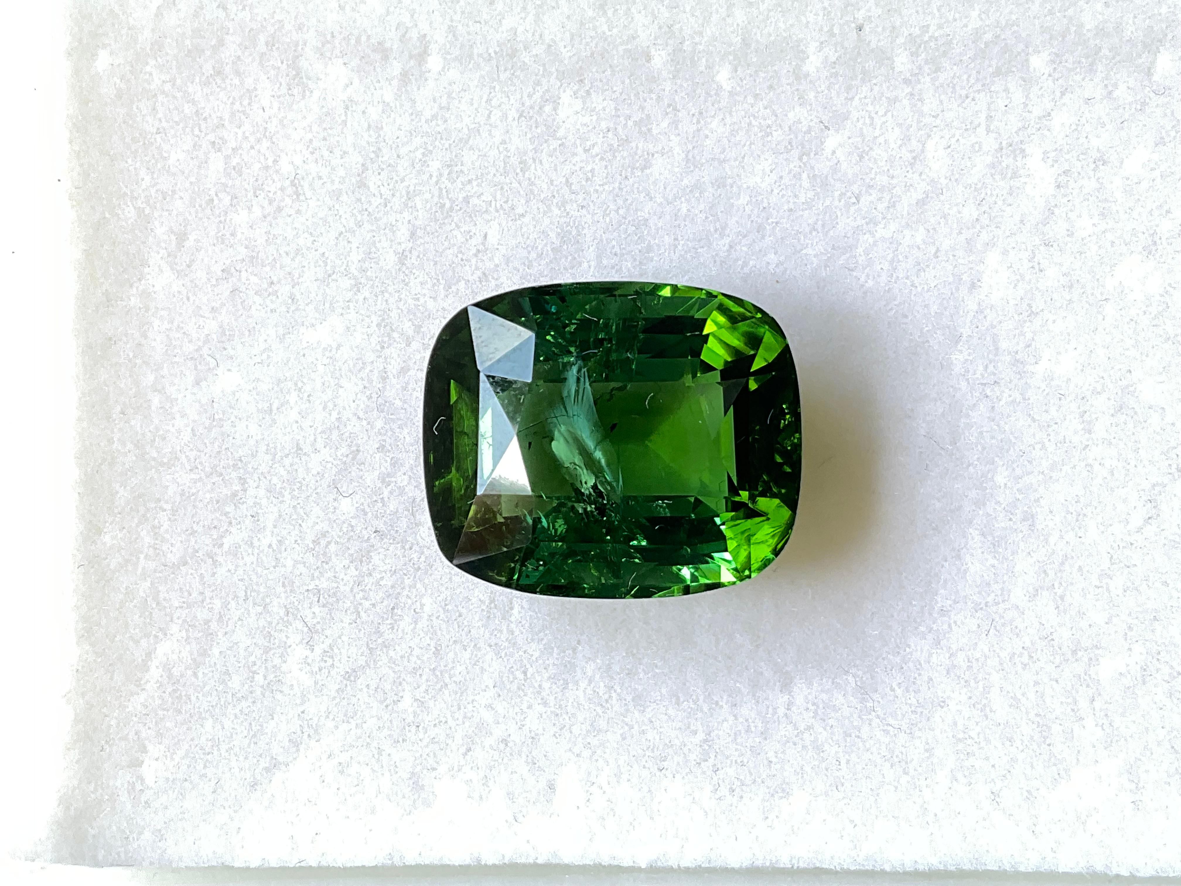 35,07 Carati di qualità superiore Tormalina verde taglio a cuscino Pietra preziosa naturale in vendita 2