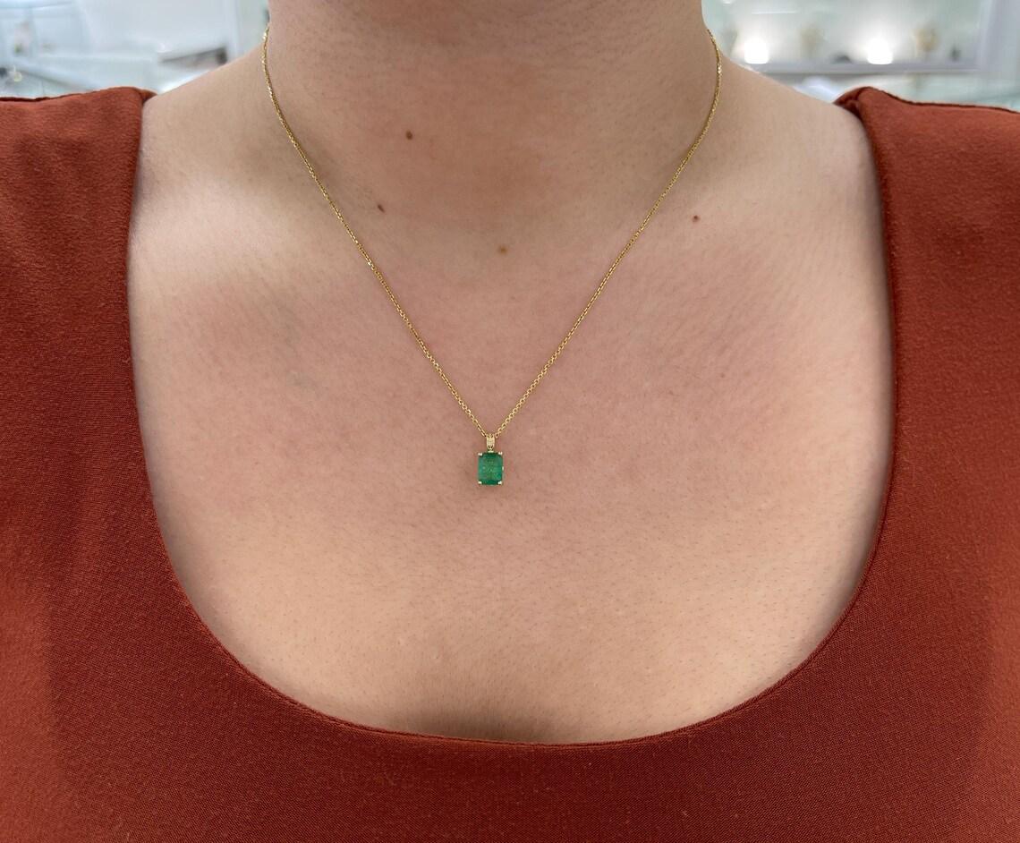 3.50ct 14K Gold Dark Green Emerald Cut Pendant Necklace For Sale 3