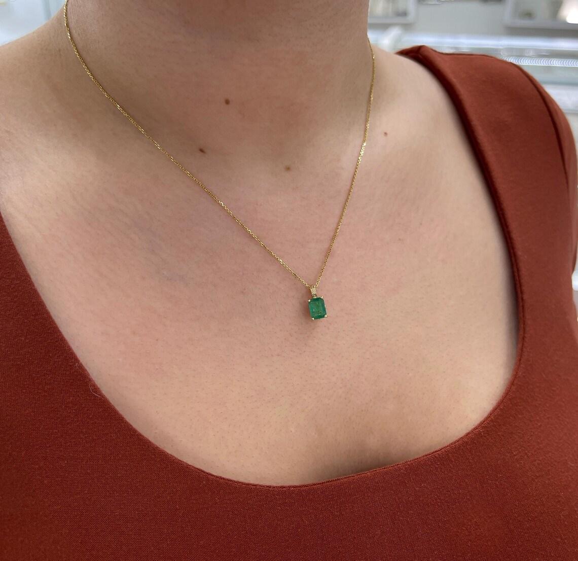 3.50ct 14K Gold Dark Green Emerald Cut Pendant Necklace For Sale 4
