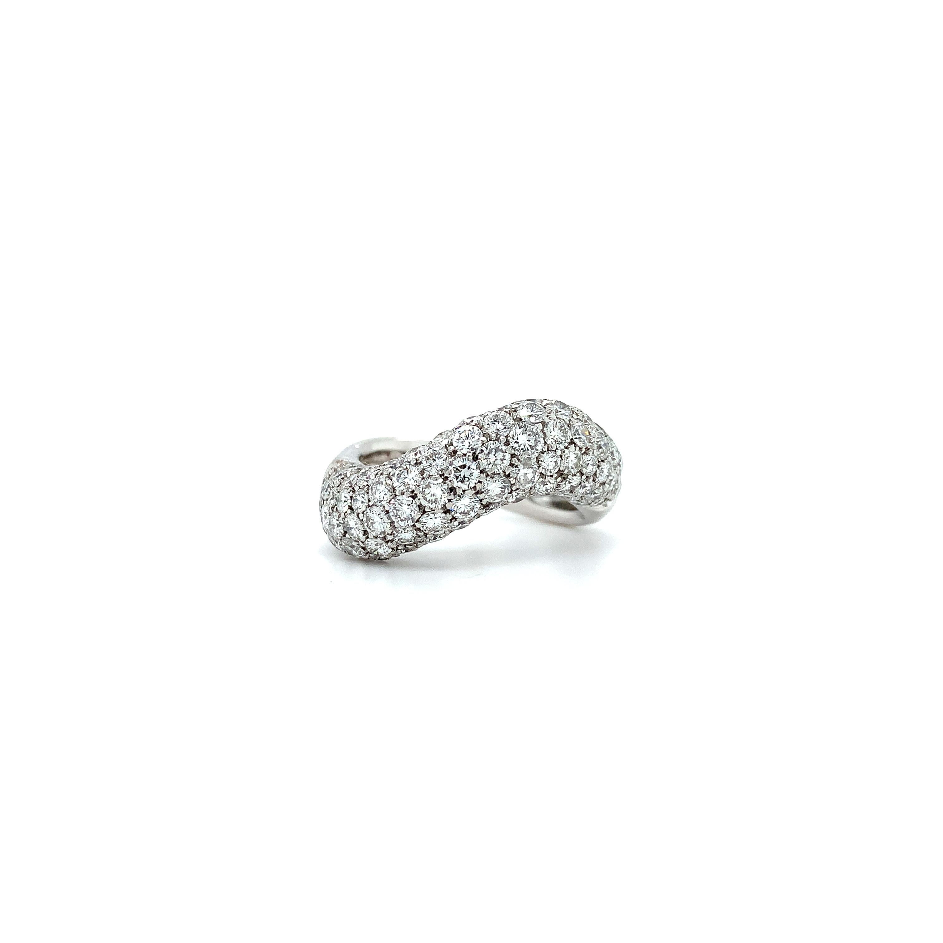 3.50ct Curved Bombe Dome Curved Diamond Pave Ring 18K White Gold In New Condition For Sale In London, GB