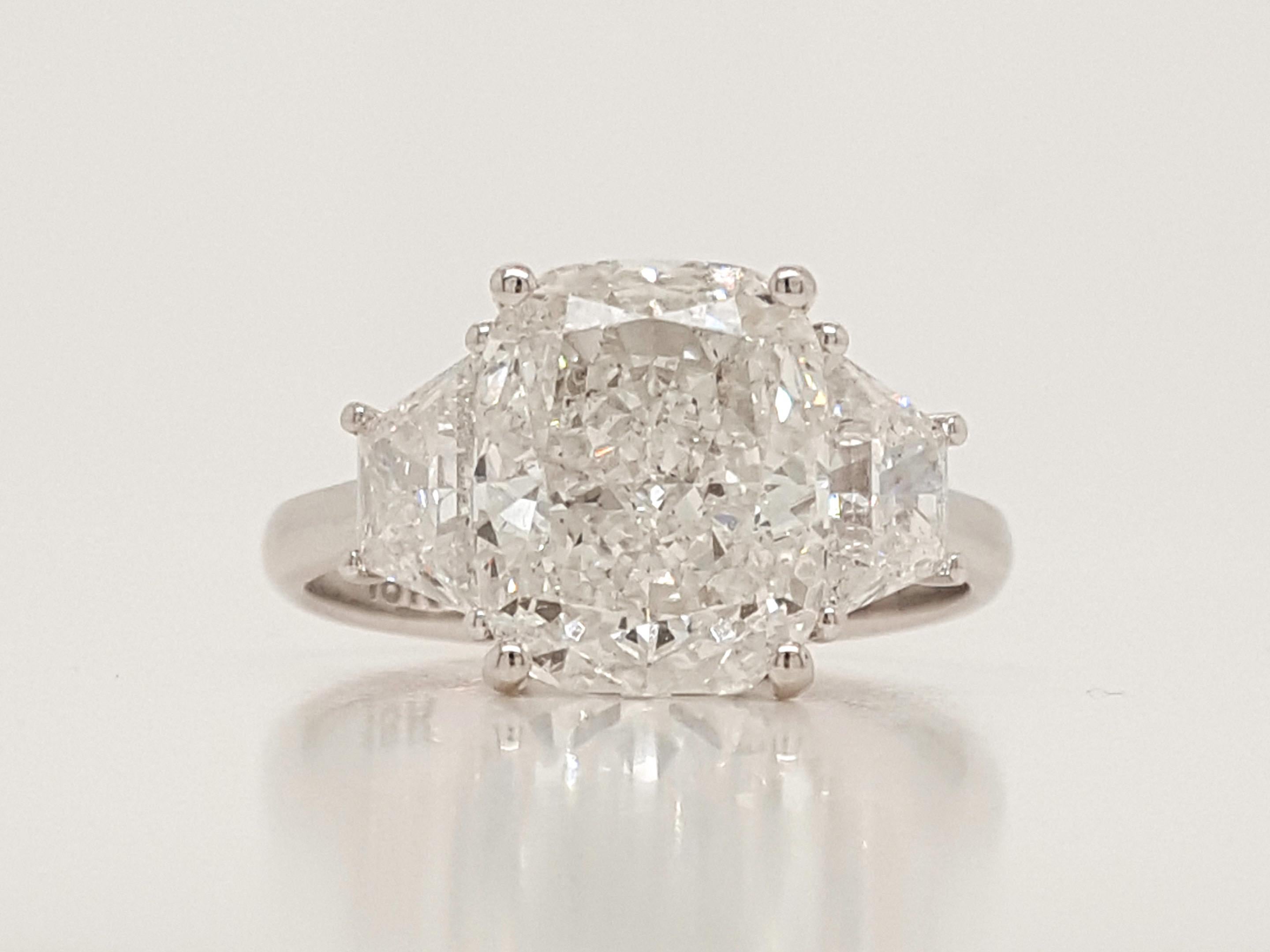 Cushion Cut 3.50ct. Cushion Natural Diamond Three-Stone Engagement Ring 18K Gold, GIA Report For Sale