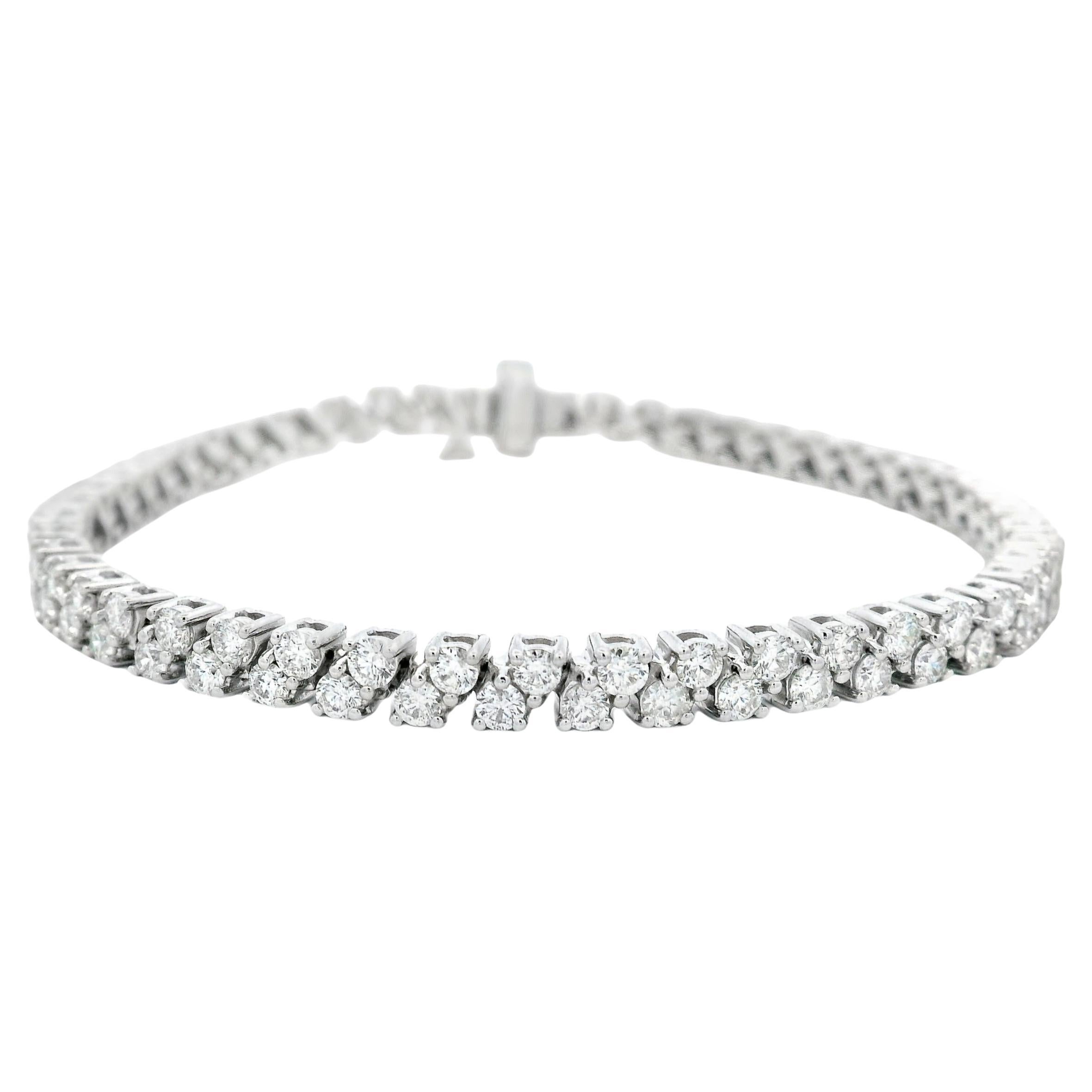 Bracciale tennis con cluster di diamanti da 3,50 carati in oro bianco 14K con 112 diamanti rotondi