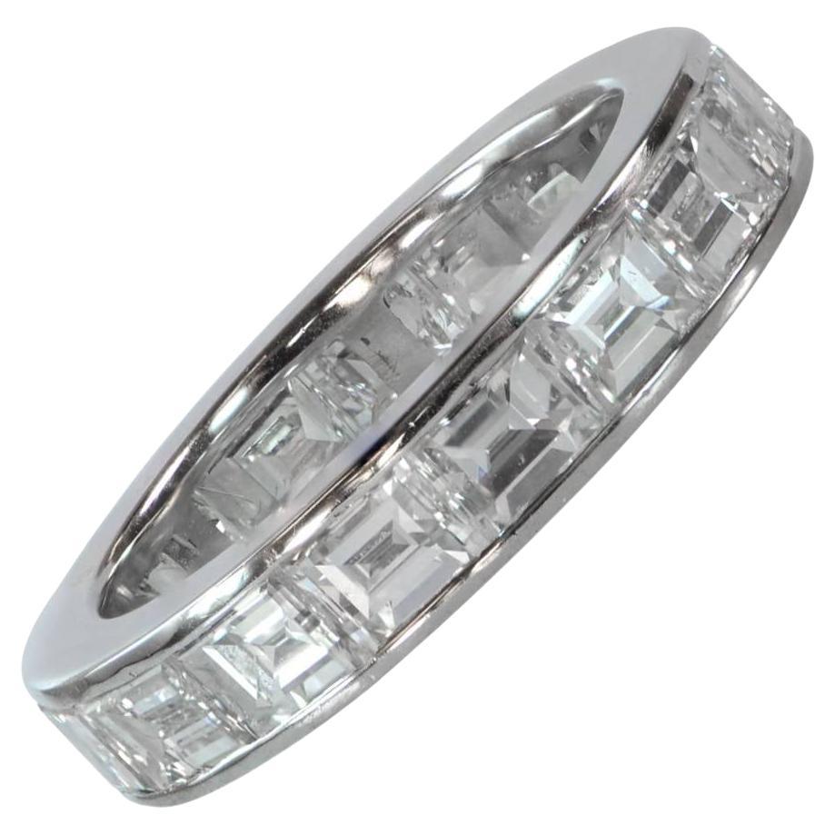 Alliance d'éternité avec diamant taille émeraude de 3,50 carats, couleur H, platine