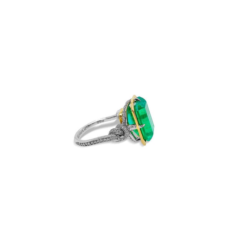 3ct Emerald in Forget Me Knot Ring Platinum and 22ct Yellow Gold In New Condition For Sale In Brisbane, AU