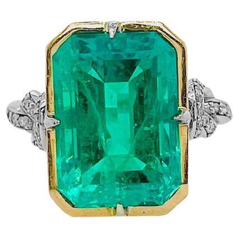 *Custom design to order * 


Our showstopper 3carat Zambian emerald 