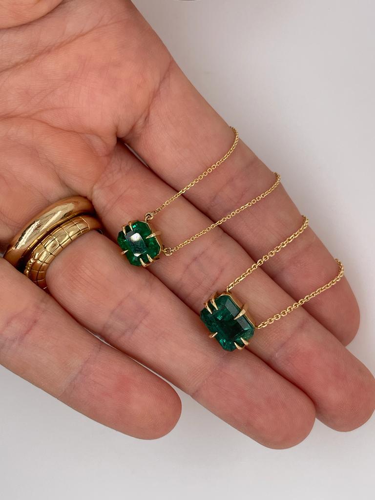 3.50ct Emerald necklace made in 18k yellow gold with chain For Sale 10