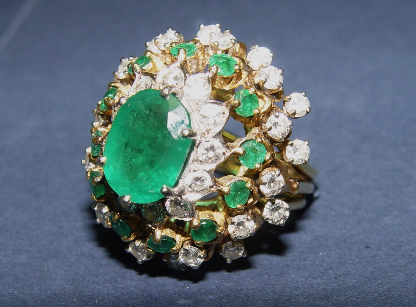3.50CT Natural Emerald and Diamond cocktail ring 18K s-6 For Sale 1