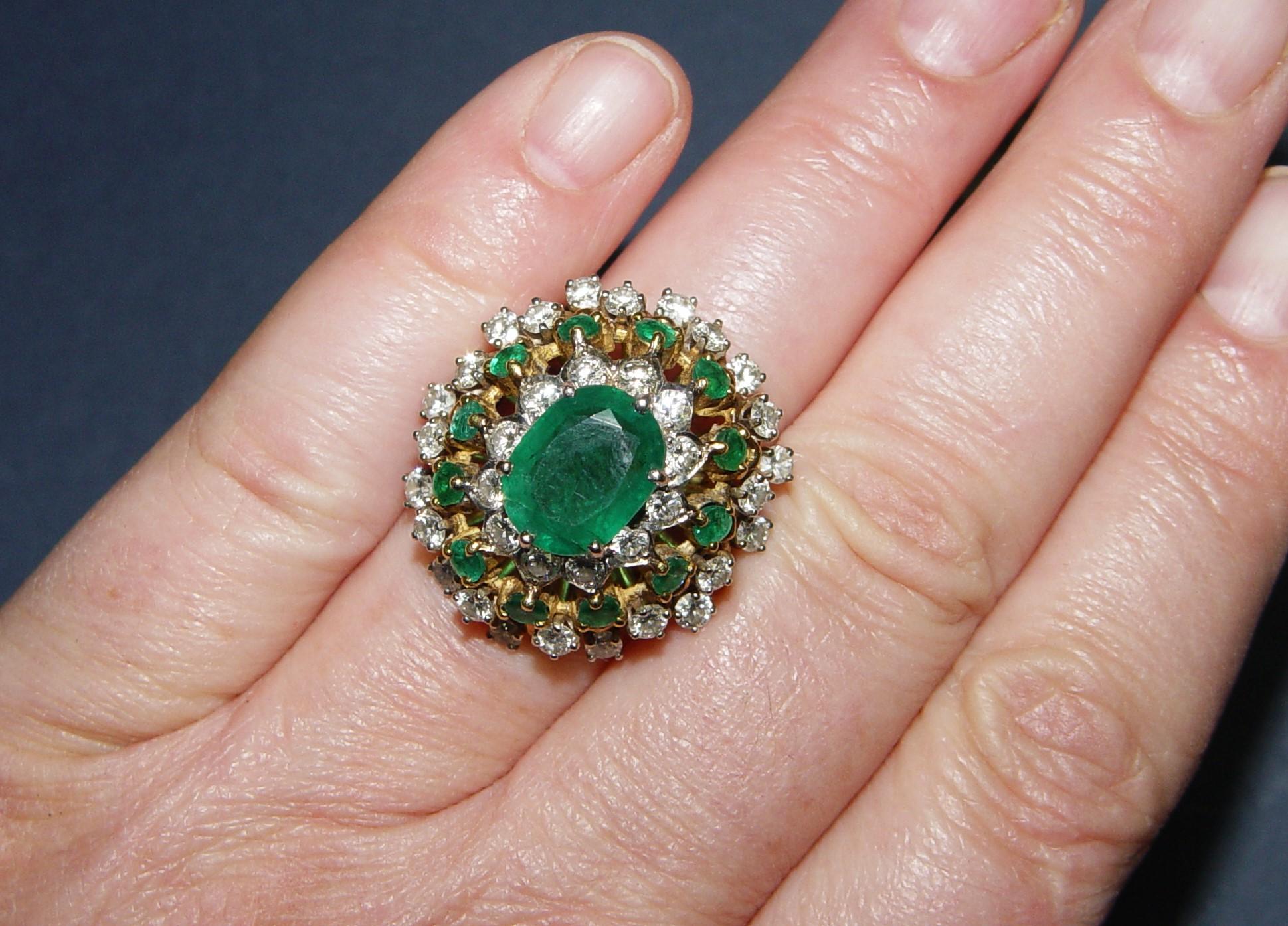 3.50CT Natural Emerald and Diamond cocktail ring 18K s-6 For Sale 2