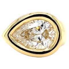3.50ct Pear shaped diamond bezel chunky cocktail ring 18k yellow gold