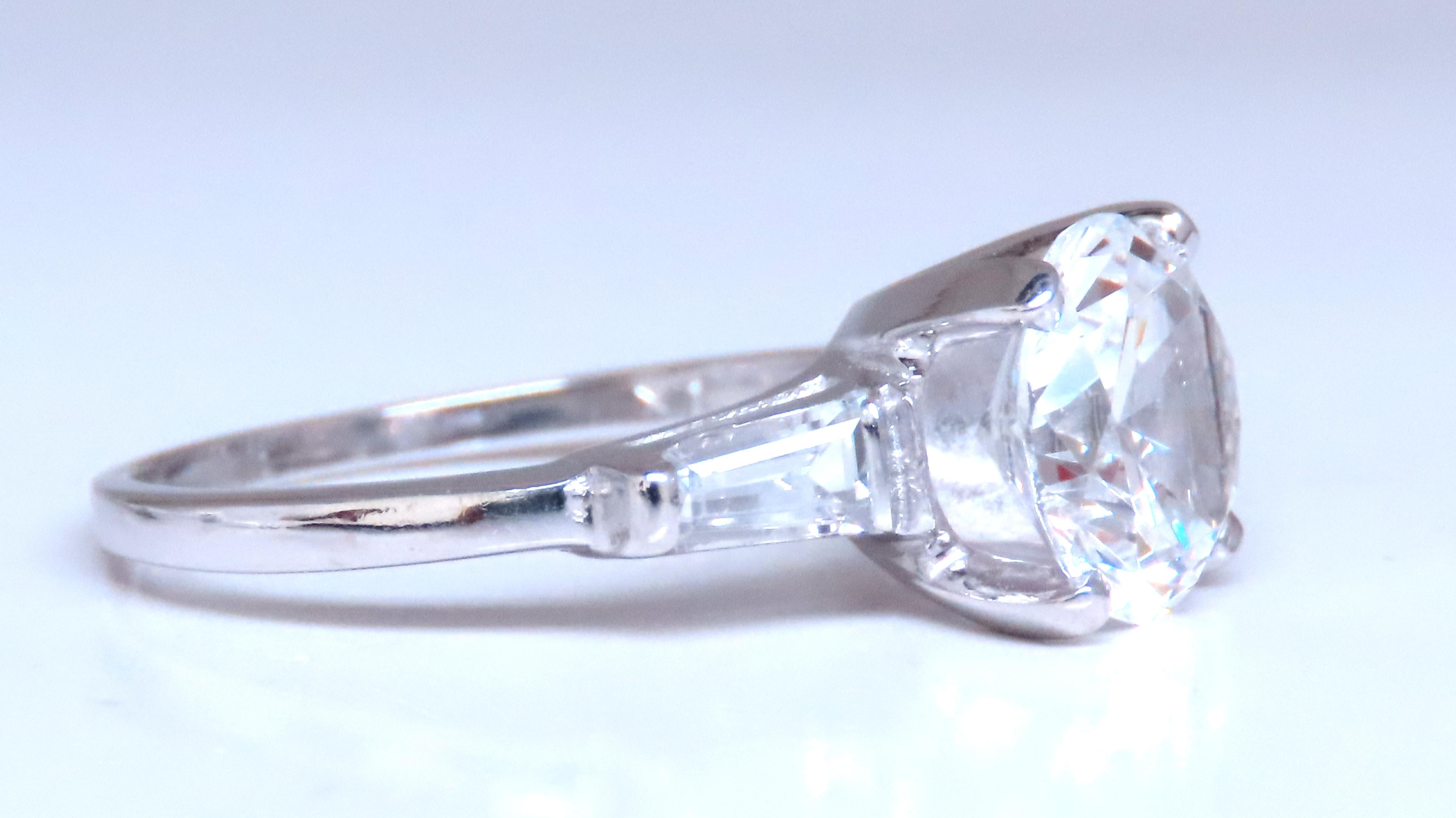3.50ct Zircon ring.
Side stones: .40ct
14kt. white gold.
4 grams
8mm depth
Size 8.5
