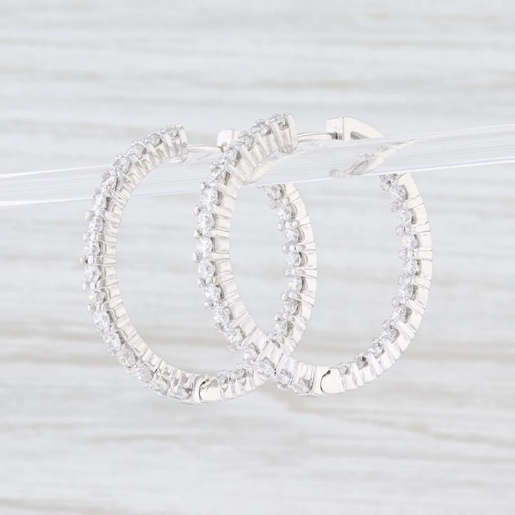 Taglio rotondo Orecchini a cerchio con diamante Inside Out da 3,50 carati in oro bianco 14 carati con chiusura a scatto in vendita