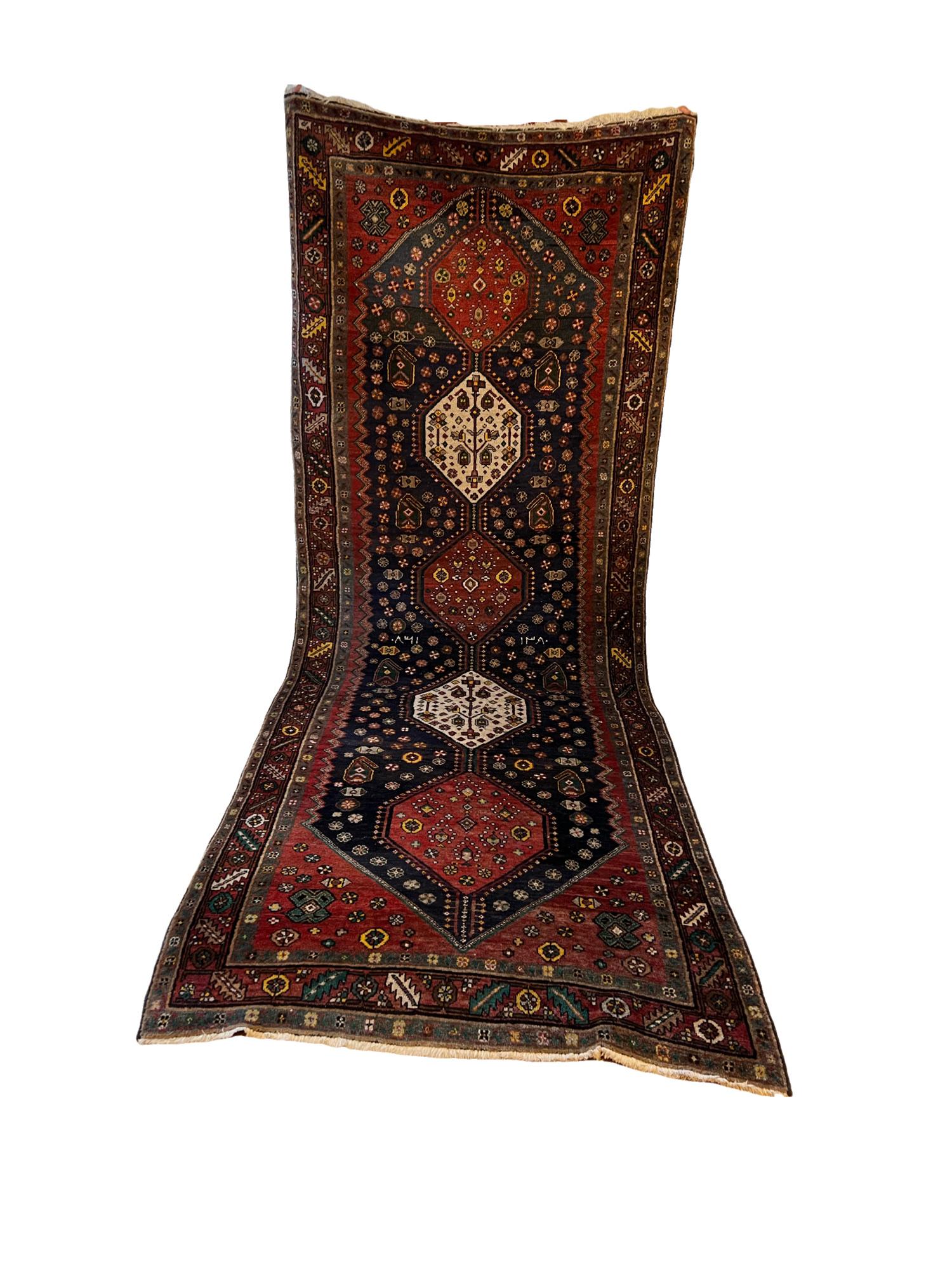 Ein EXTRA GROSSER 350cm x 137cm Persischer Mianeh Läufer Teppich, Atemberaubendes Vintage Design von ca. 1950-70s.  Handgeknüpfter Wollteppich - Natürliche Pflanzentöne  

Verschönern Sie Ihren Raum mit diesem exquisiten **persischen Mianeh-Läufer**
