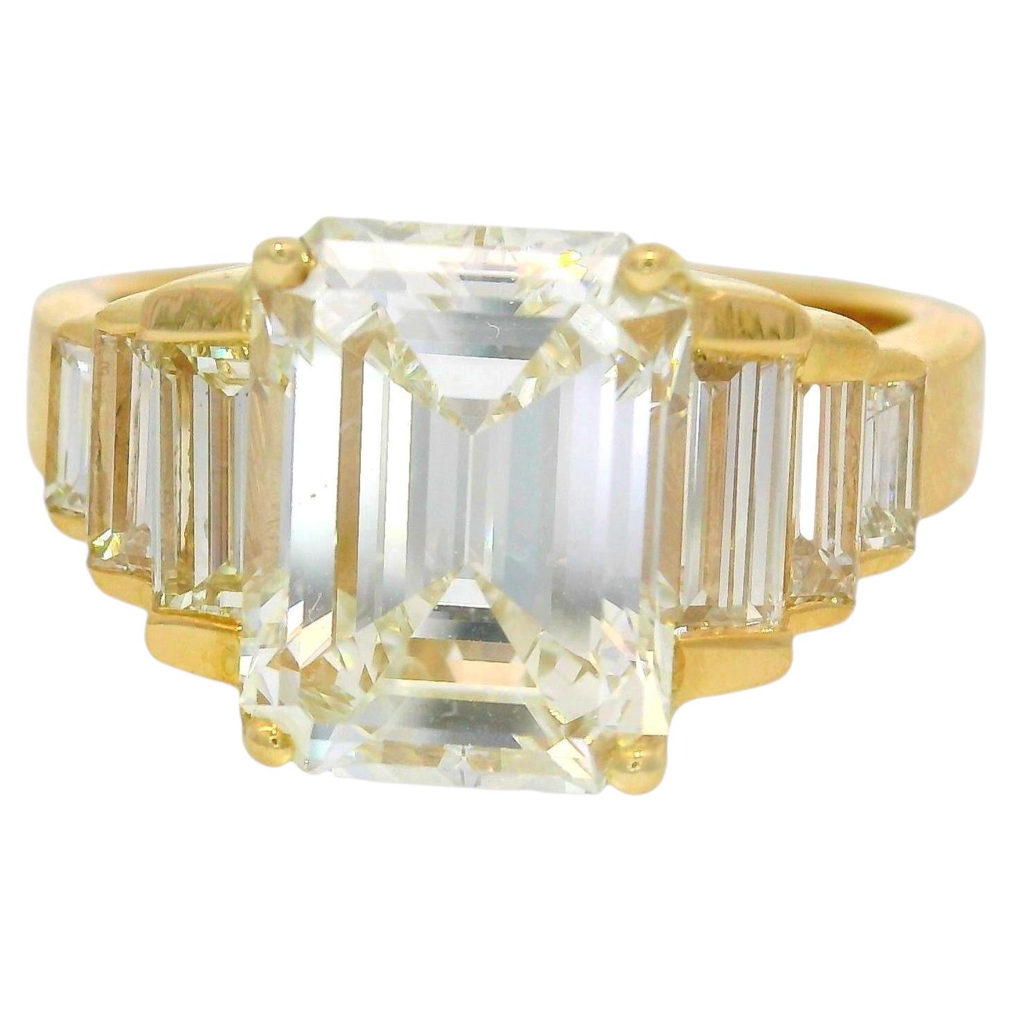 Anello in oro giallo 14K con diamante da 3,51 carati a taglio smeraldo, H-VS2, certificato GIA