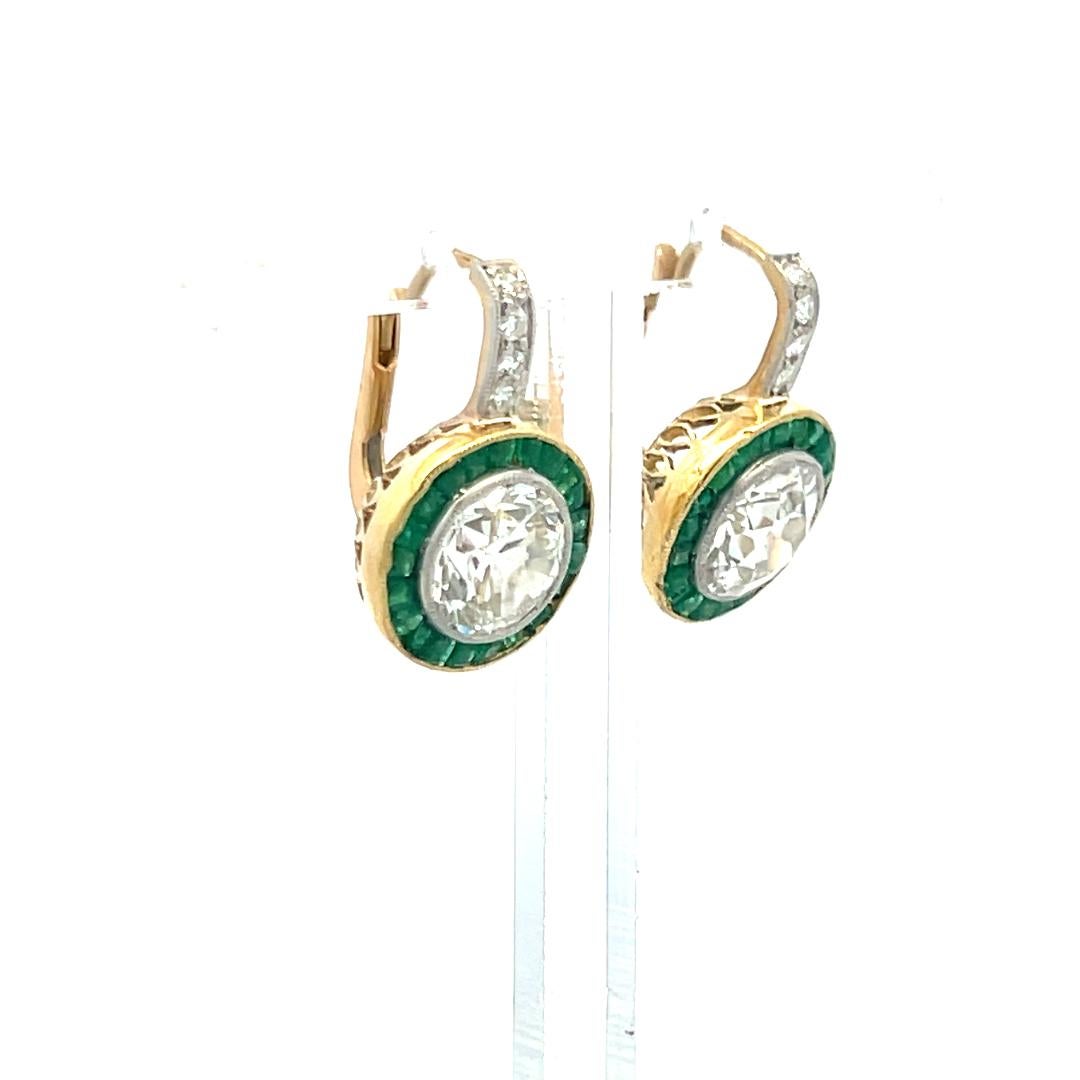 3.51 Carat Old European Cut Diamond 0.60 Carat Emerald 18K Gold-Plat Earrings For Sale 2