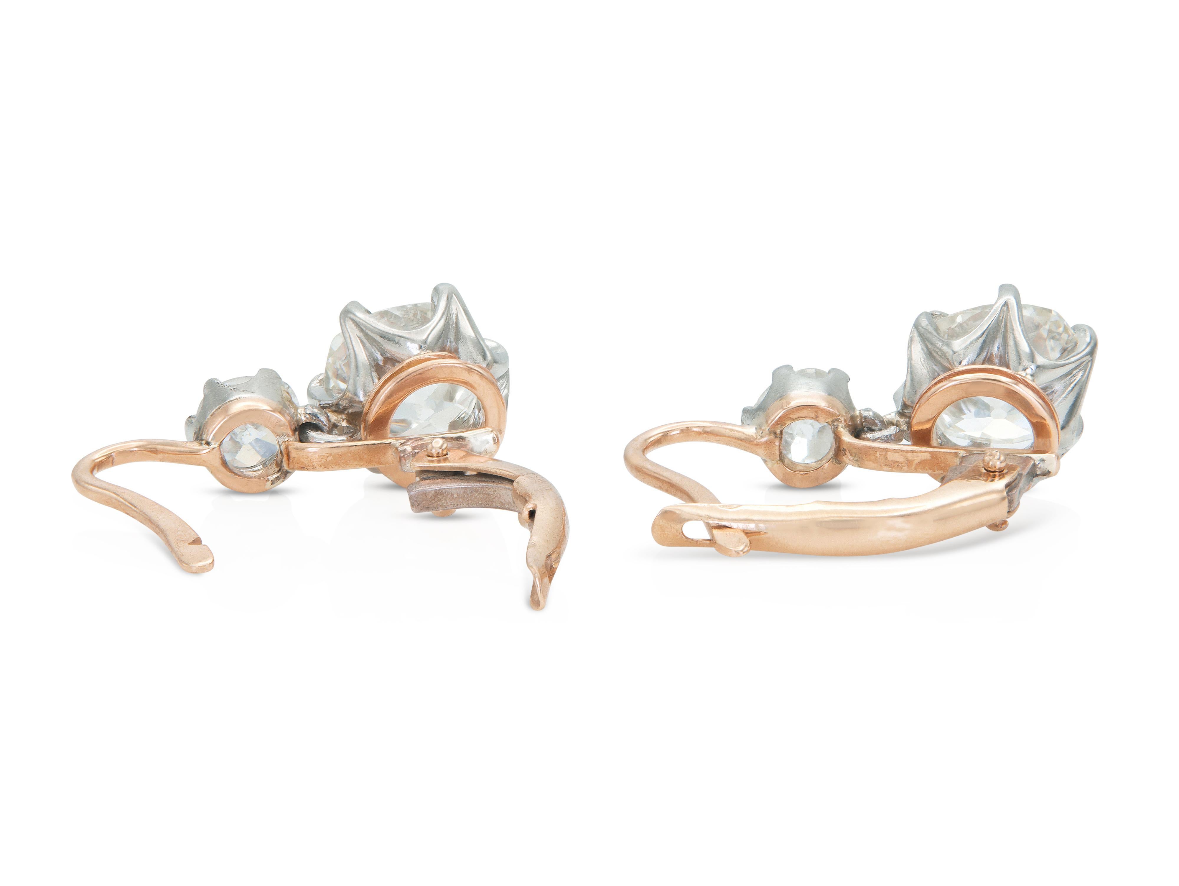 Boucles d'oreilles pendantes en diamant taillé à l'ancienne de 3,51 carats Bon état - En vente à New York, NY