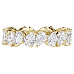 3.51 Carat Pear Band Brilliant White 18K Yellow Gold Modern Nobility Signature