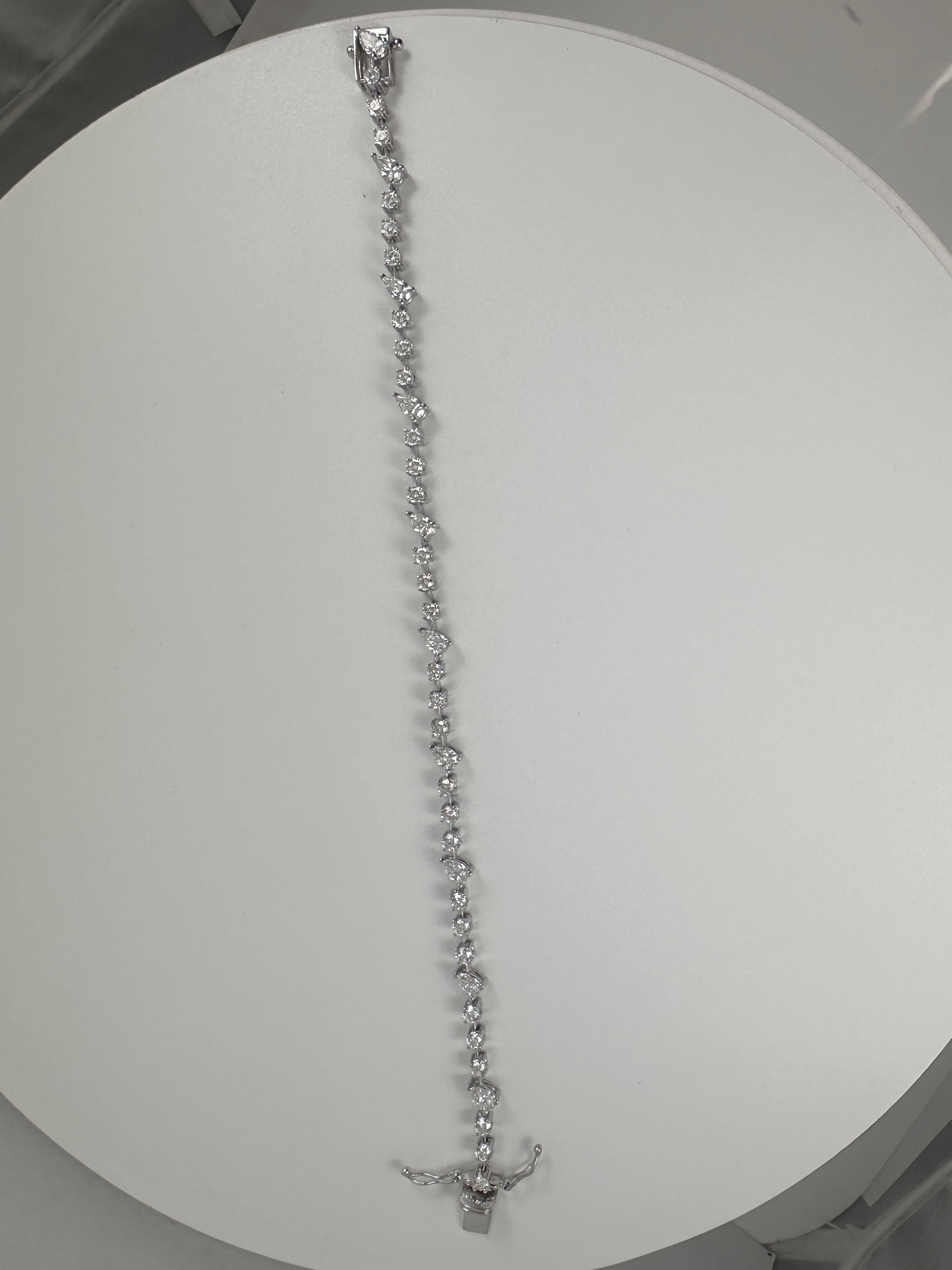 3,51 Karat birnenförmiges und rundes Diamantarmband aus 14K Weißgold, 7 Zoll im Zustand „Neu“ im Angebot in New York, NY