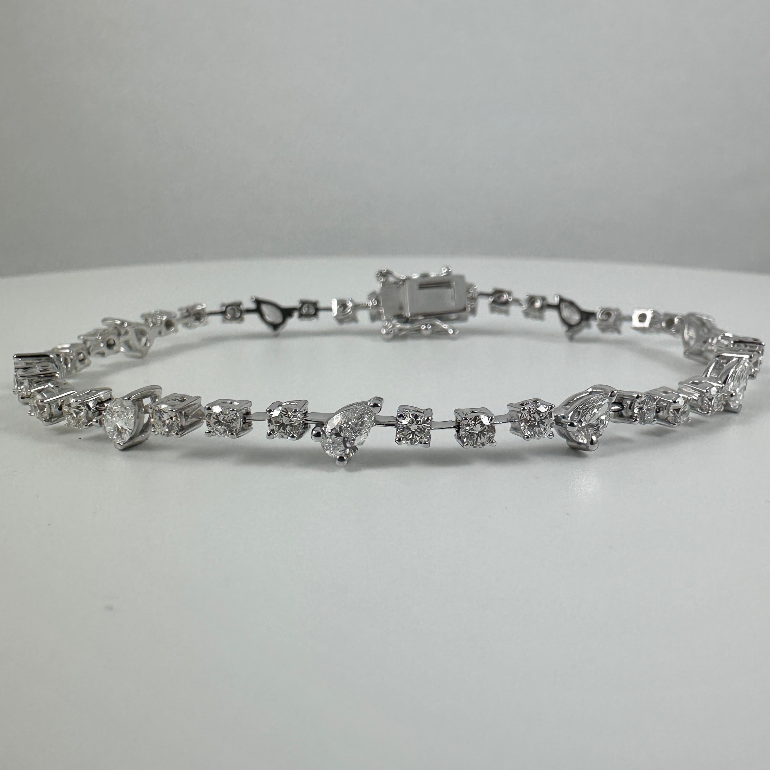 3,51 Karat birnenförmiges und rundes Diamantarmband aus 14K Weißgold, 7 Zoll im Angebot 2