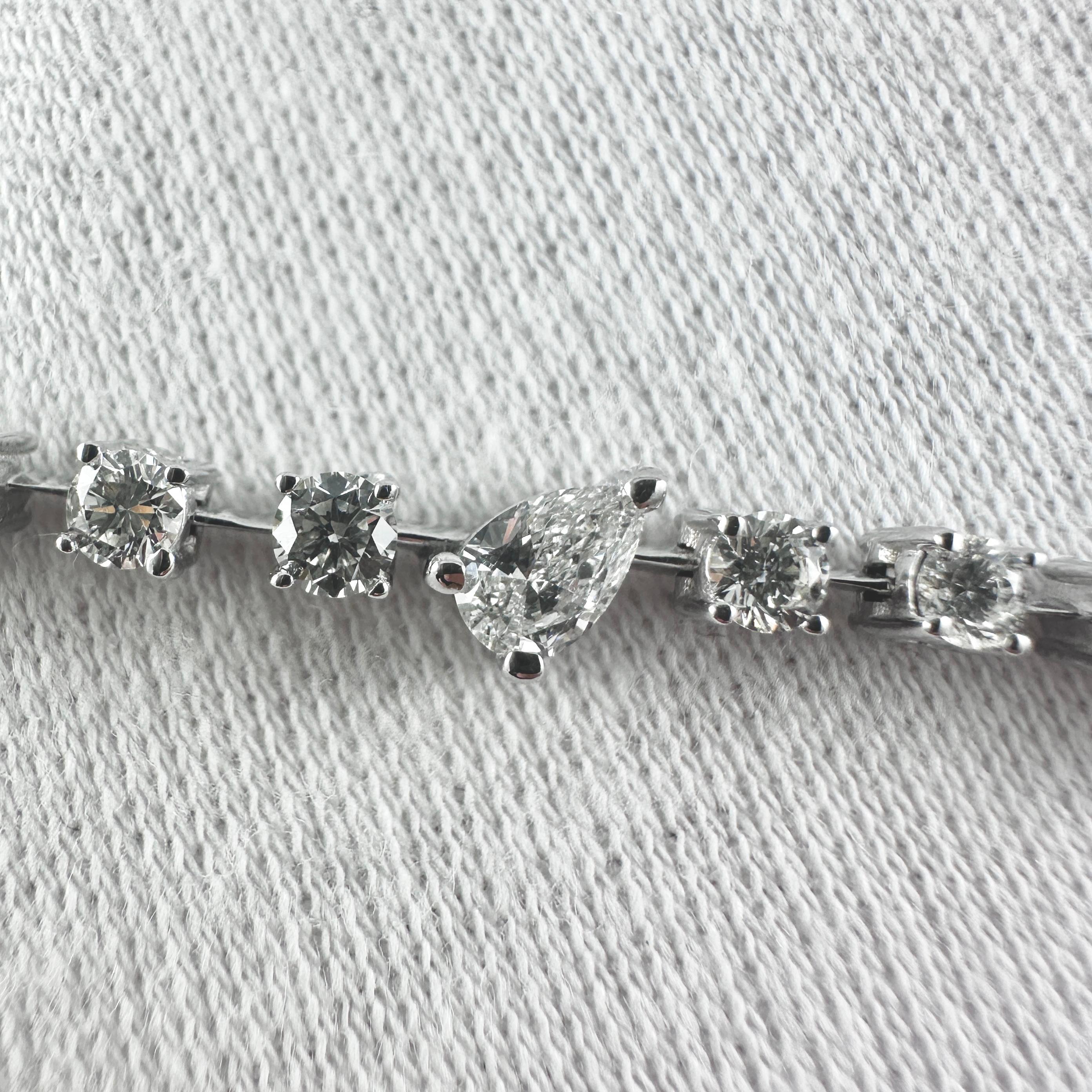 3,51 Karat birnenförmiges und rundes Diamantarmband aus 14K Weißgold, 7 Zoll im Angebot 3