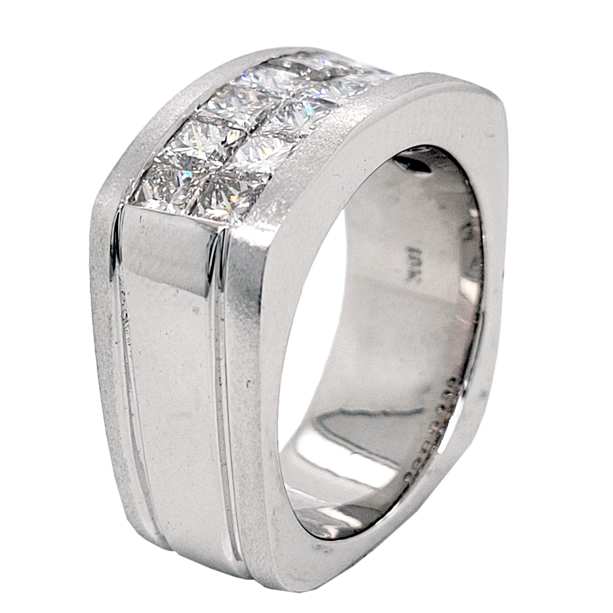 3.51 Carat Princess Cut Diamond 18 Karat Gents Ring In New Condition For Sale In Los Angeles, CA
