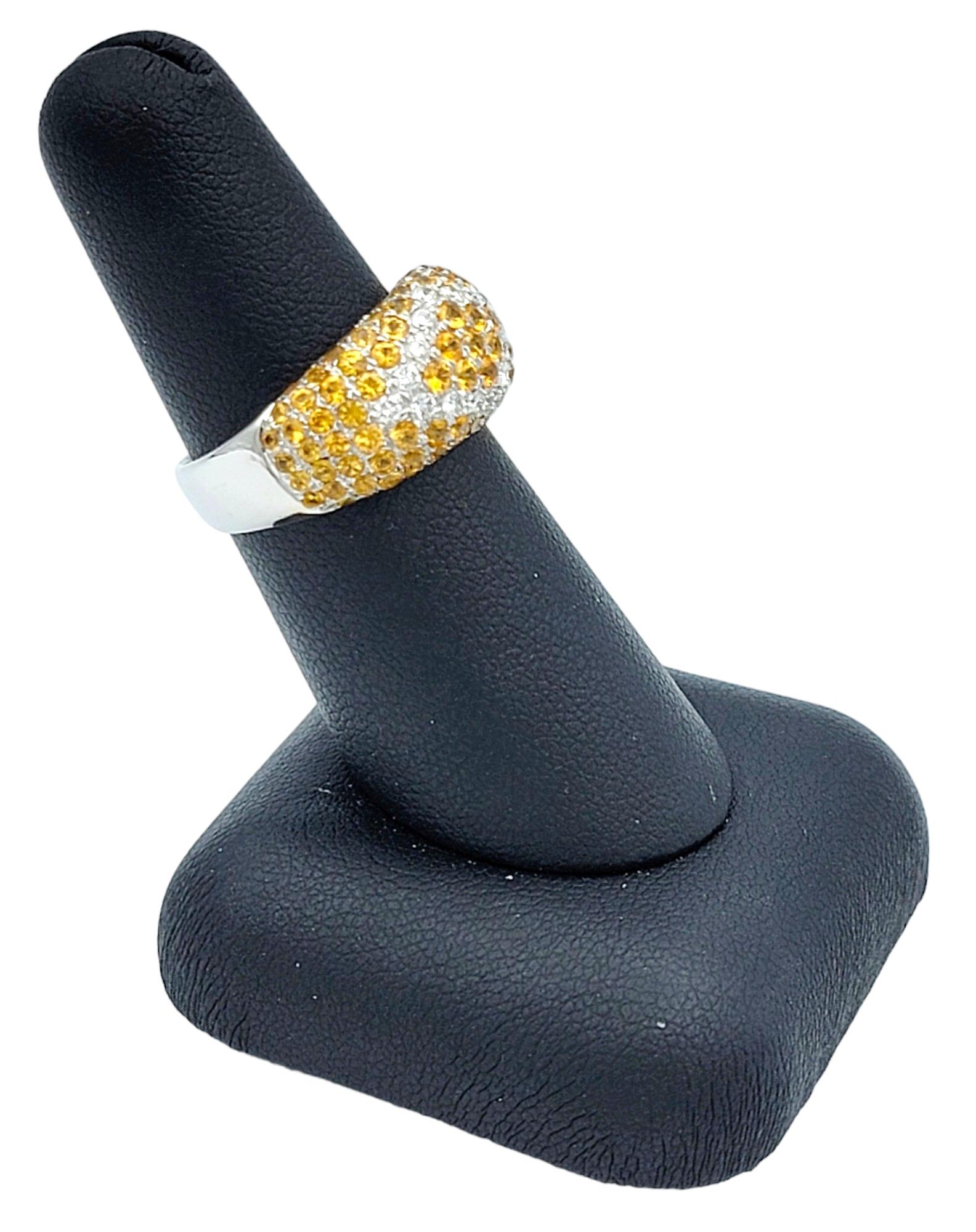 Anello a fascia con zaffiro arancione da 3,51 carati totali e diamanti in oro 18 carati in vendita 4