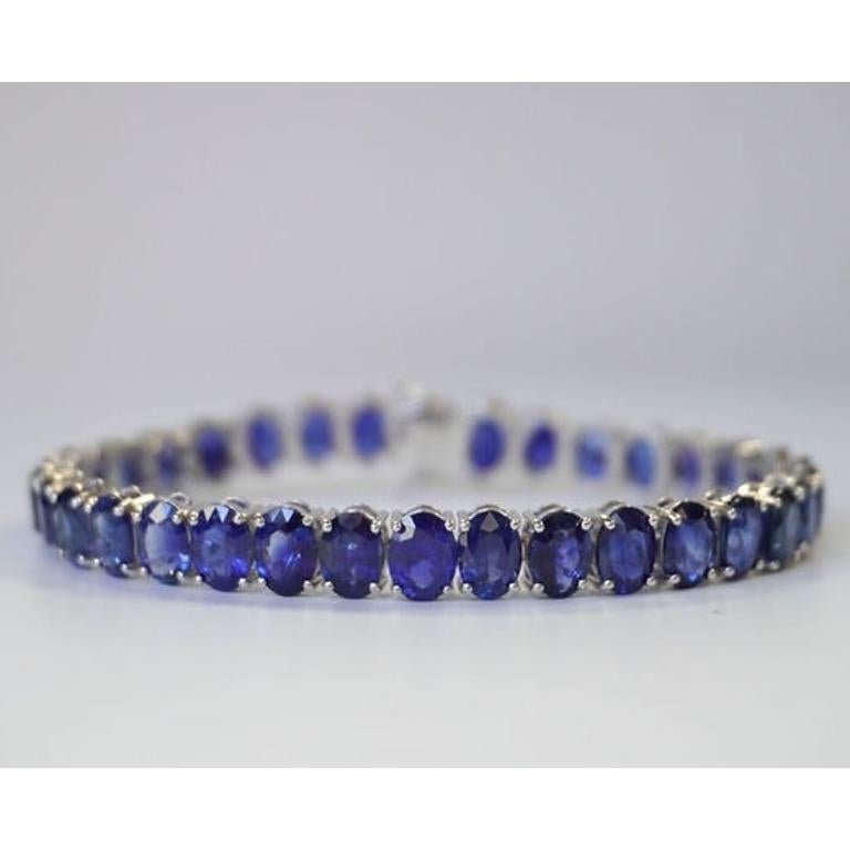 35.11 Ct Sapphire Oval Tennis Bracelet In New Condition For Sale In New York, NY
