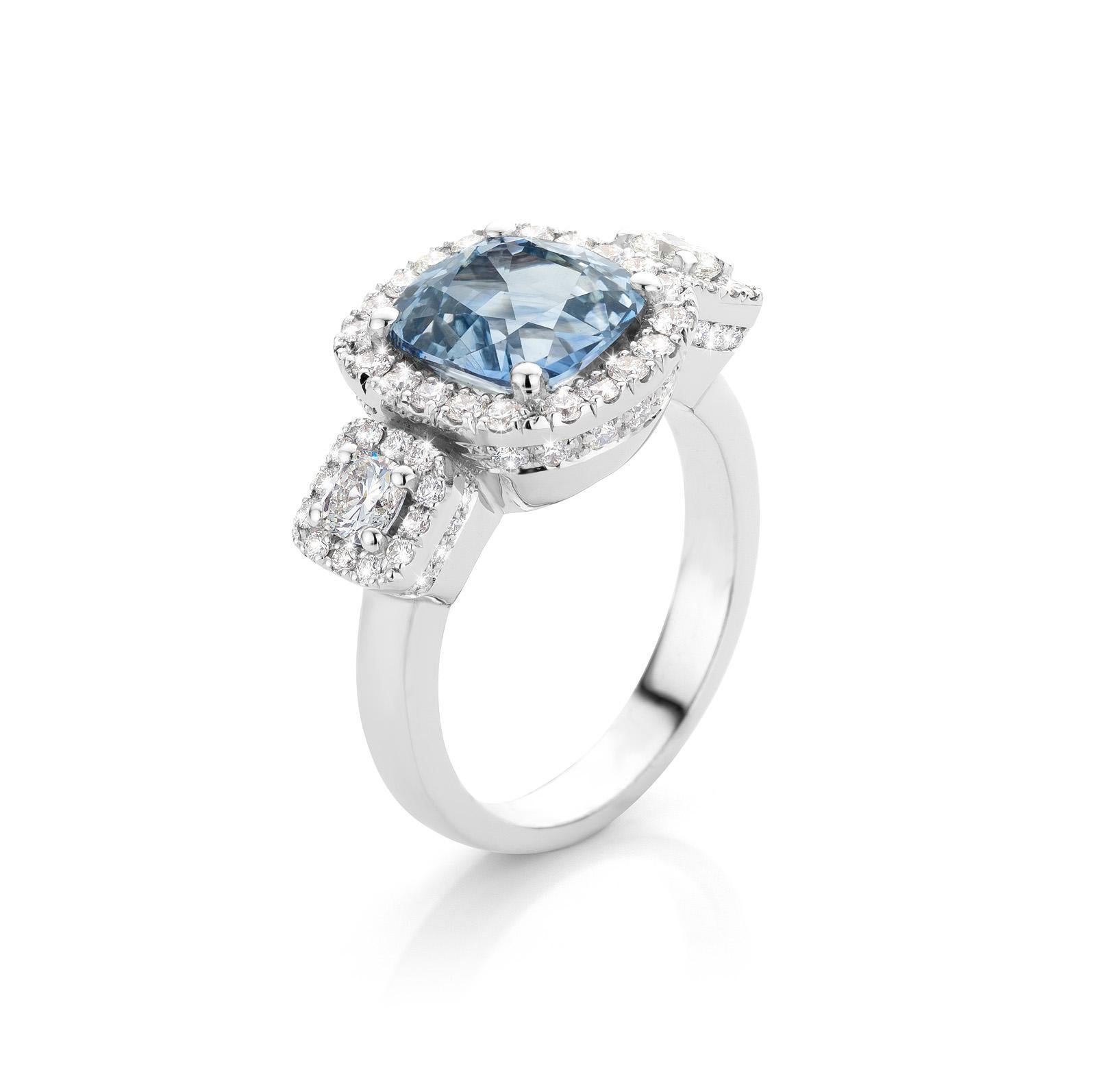 Contemporary 3, 51Ct Ceylon Blue Sapphire 18K Diamond 1, 09Ct VVS-DE Coctail Engagement Ring