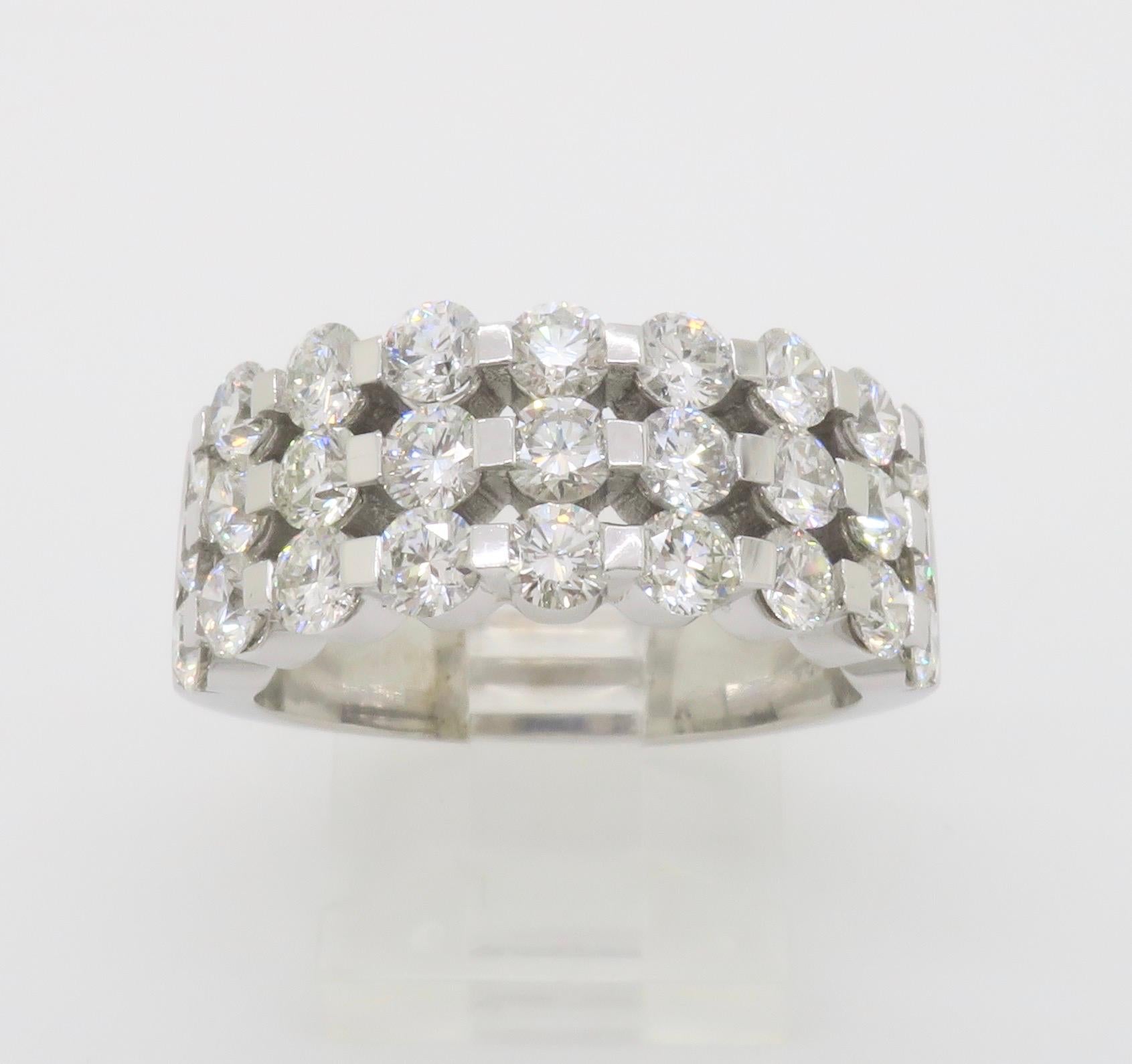 3(51CTW Three Row Diamond Band (bande de diamants à trois rangs) en vente 5