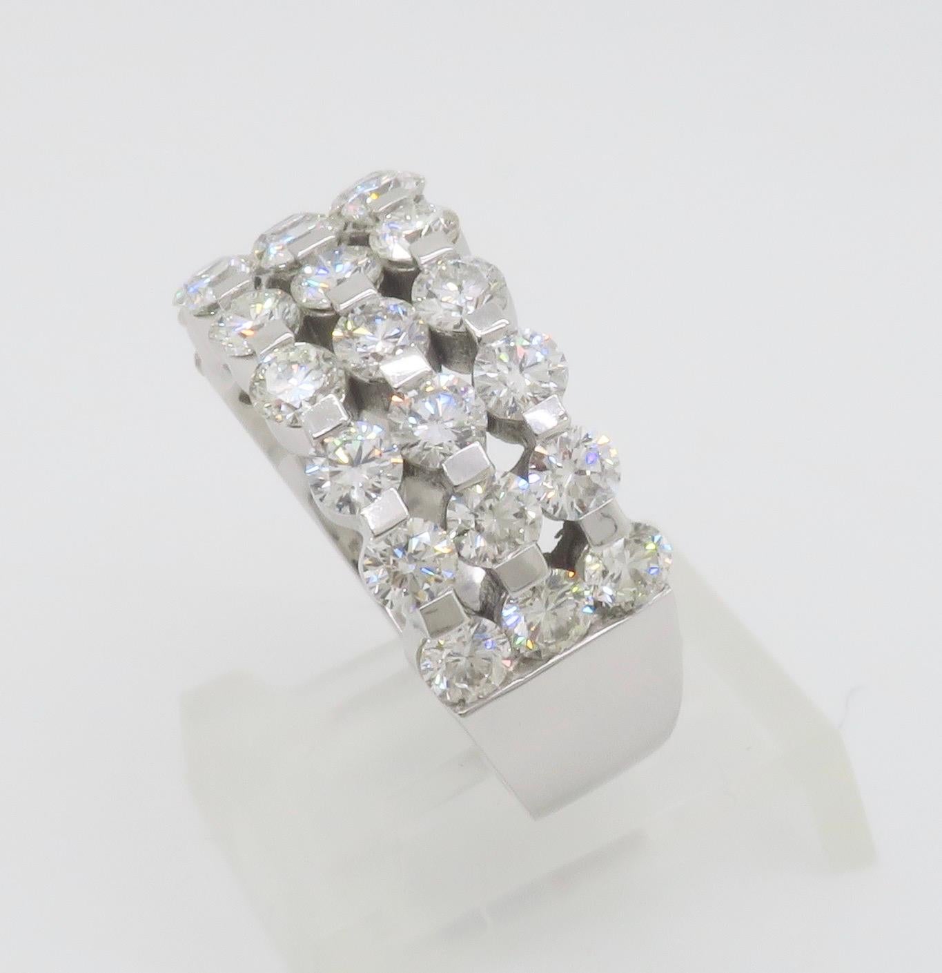 3(51CTW Three Row Diamond Band (bande de diamants à trois rangs) en vente 6