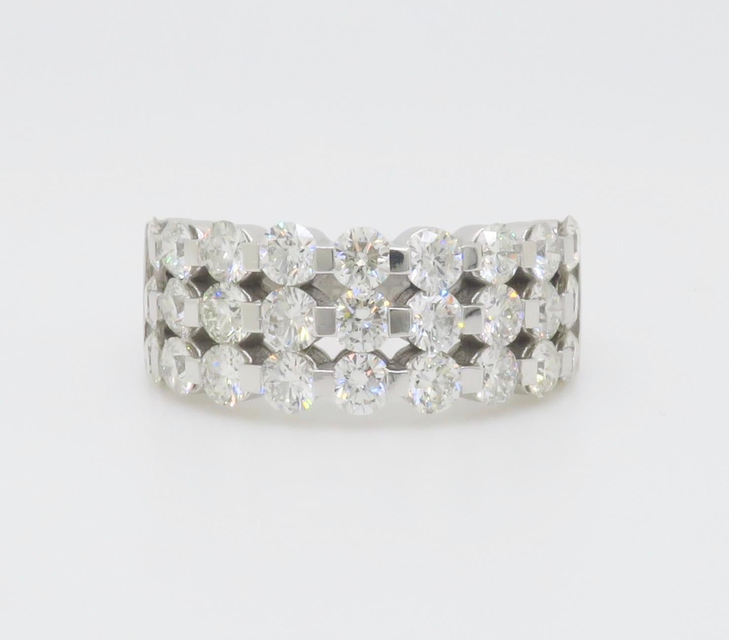 3(51CTW Three Row Diamond Band (bande de diamants à trois rangs) en vente 8