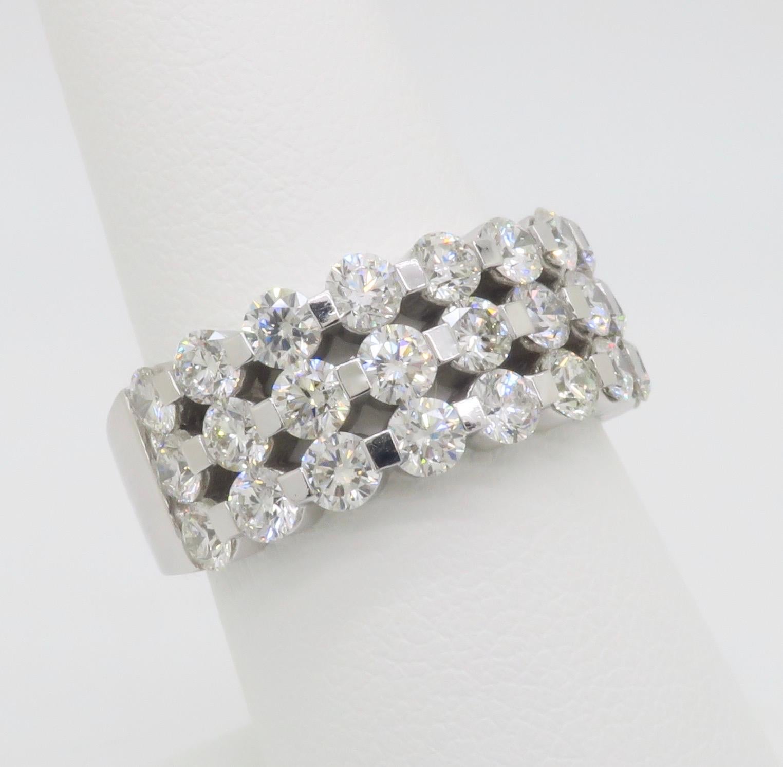 3(51CTW Three Row Diamond Band (bande de diamants à trois rangs) Unisexe en vente